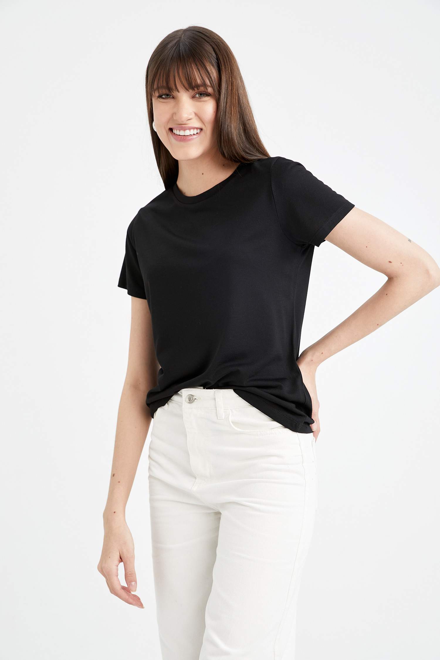 Regular Fit Bisiklet Yaka Basic Kısa Kollu Tişört