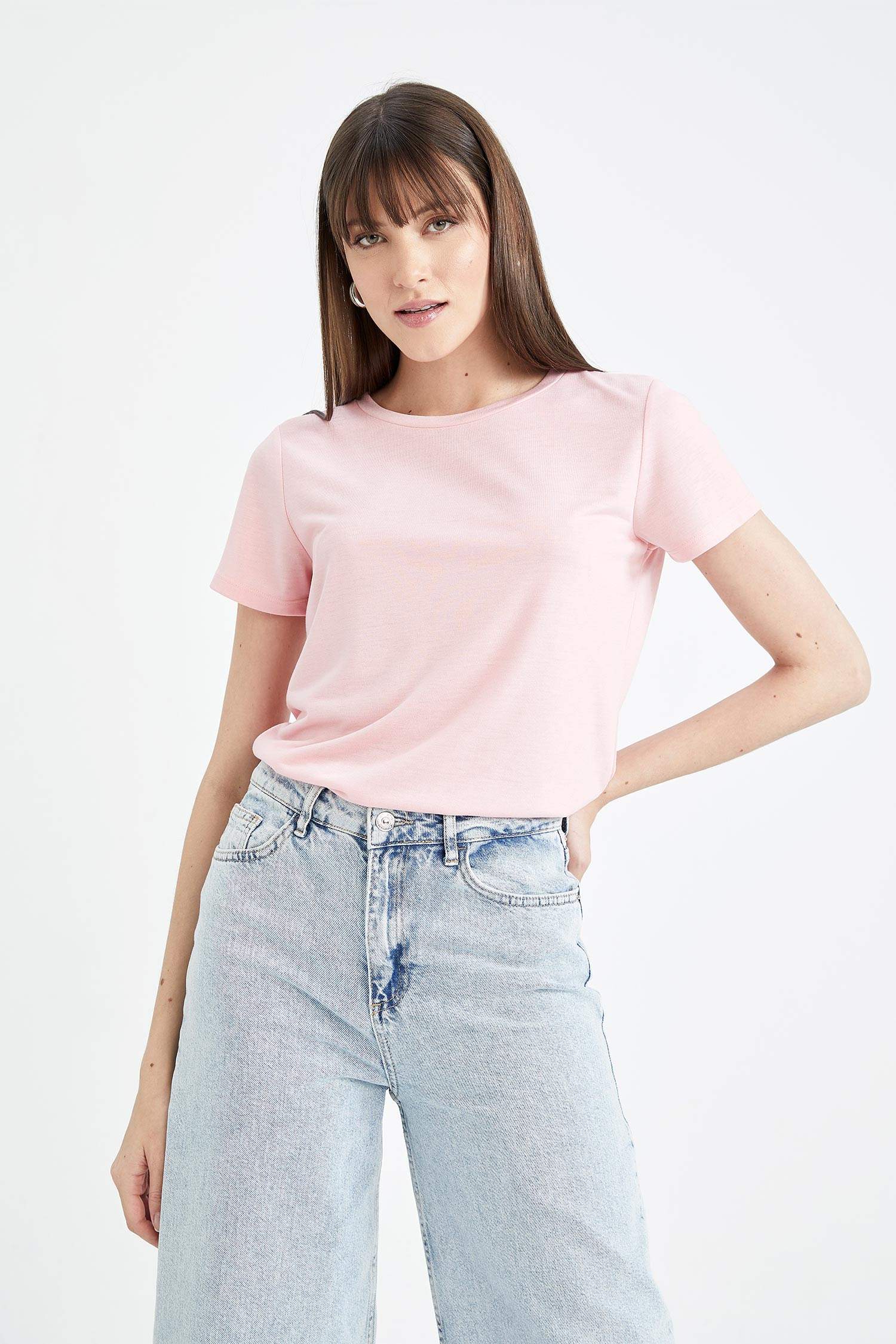 T-shirt basique à col rond et manches courtes Coupe régulière