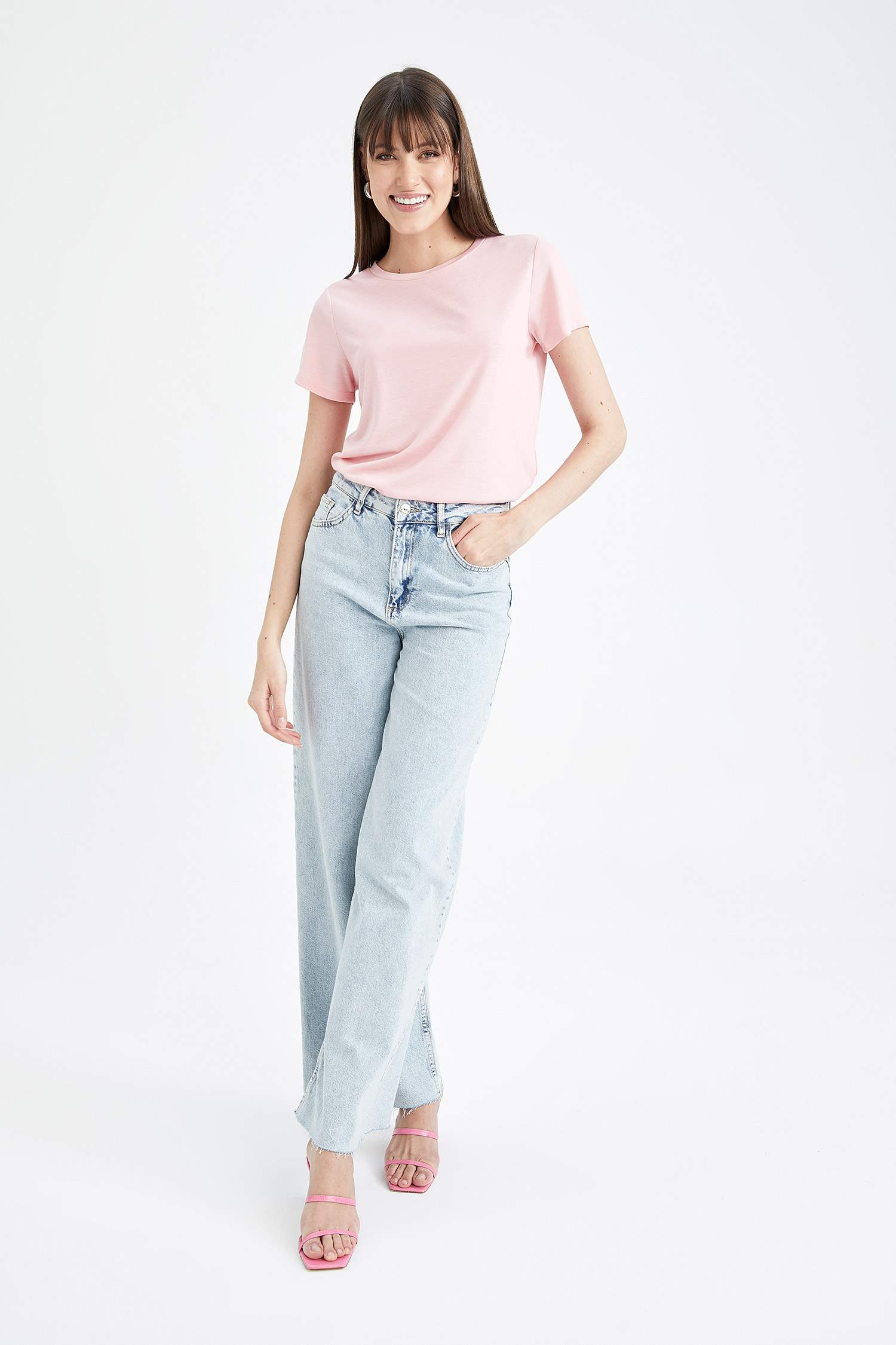 T-shirt basique à col rond et manches courtes Coupe régulière