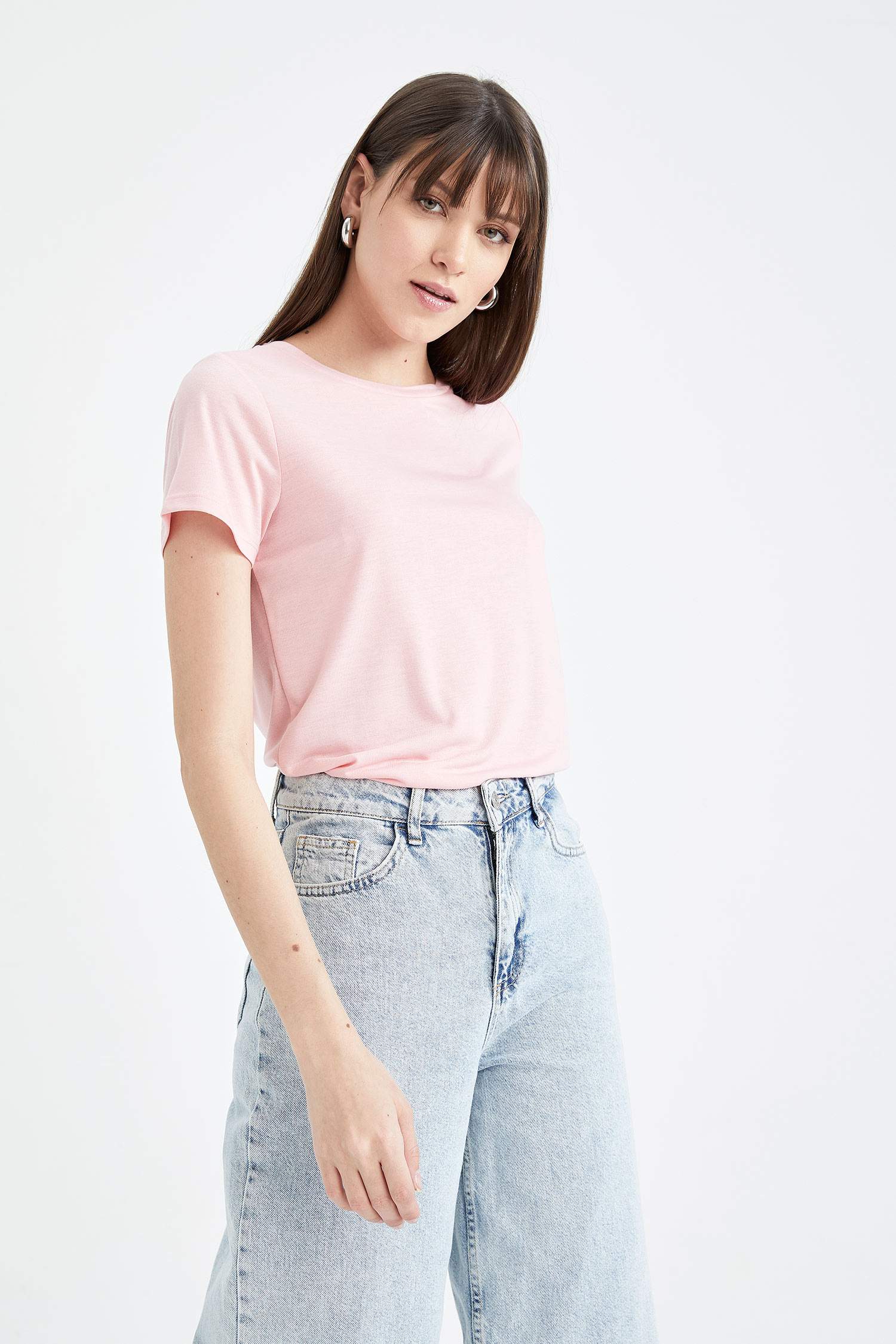 T-shirt basique à col rond et manches courtes Coupe régulière