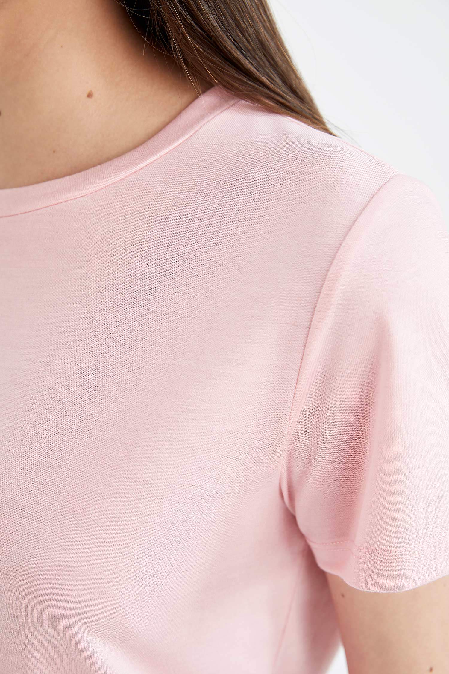 T-shirt basique à col rond et manches courtes Coupe régulière