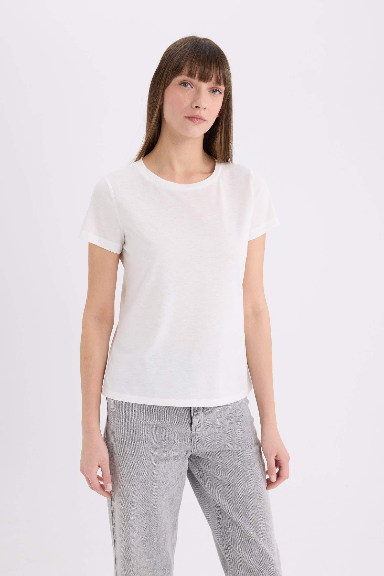 Regular Fit Bisiklet Yaka Basic Düz Kısa Kollu Beyaz Tişört