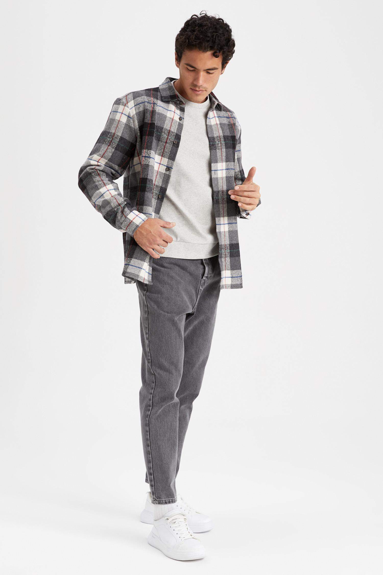 Рубашка стандартного кроя в клетку