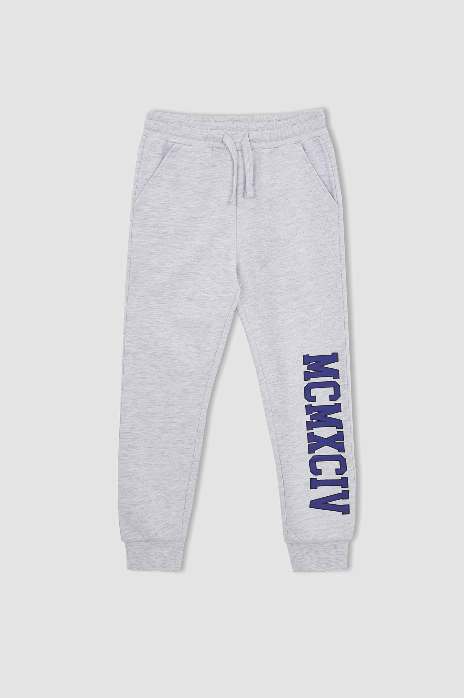 Спортивный костюм стандартного кроя с круглым вырезом и приинтом для мальчиков