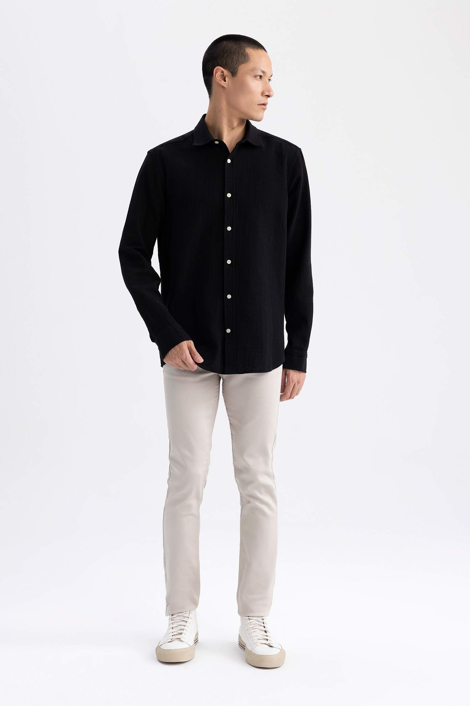 Chemise en coton à manches longues et à Col Polo Coupe moderne