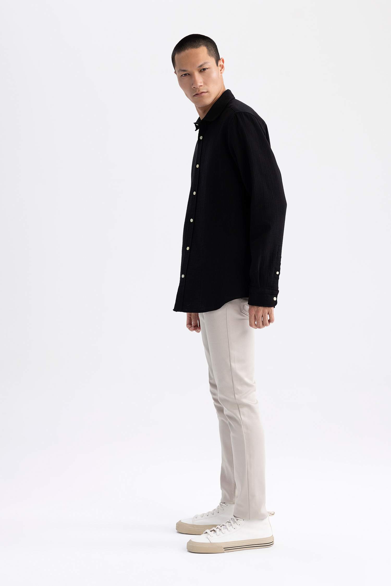 Chemise en coton à manches longues et à Col Polo Coupe moderne