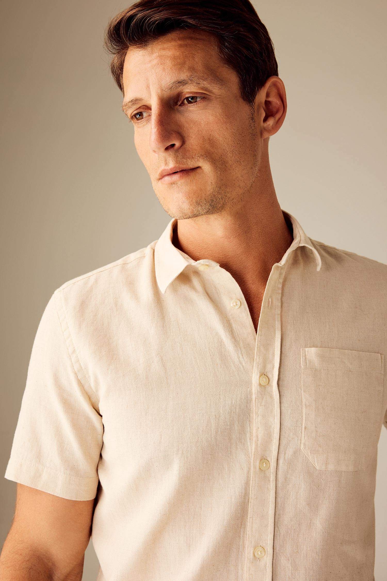 Рубашка в клетку стандартного кроя с коротким рукавом