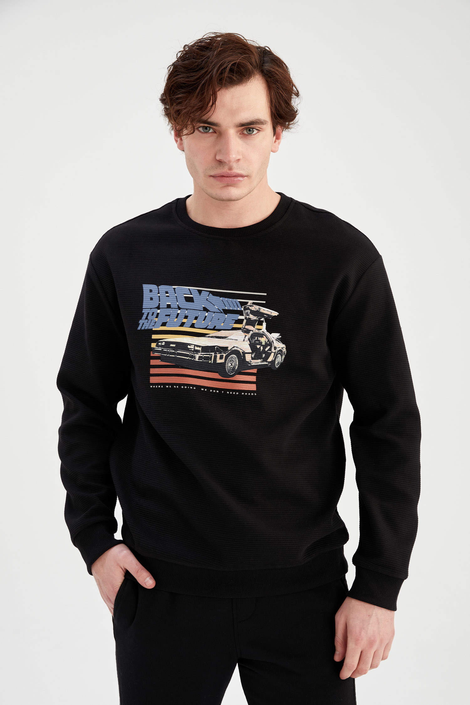 Defacto Back to the Future Relax Fit Bisiklet Yaka Sweatshirt. 3