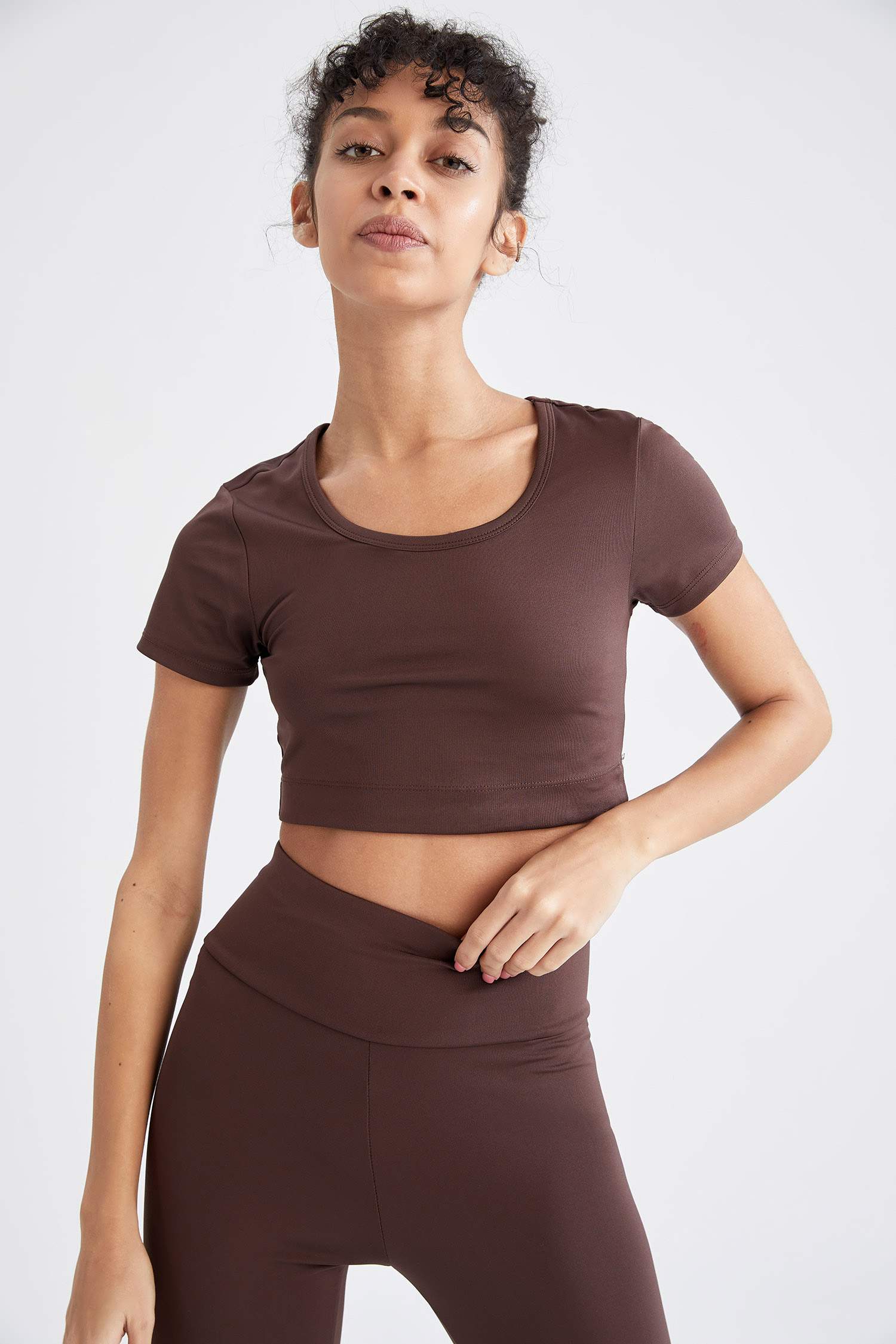 Спортивный кроп топ с круглым вырезом, Defacto Fit