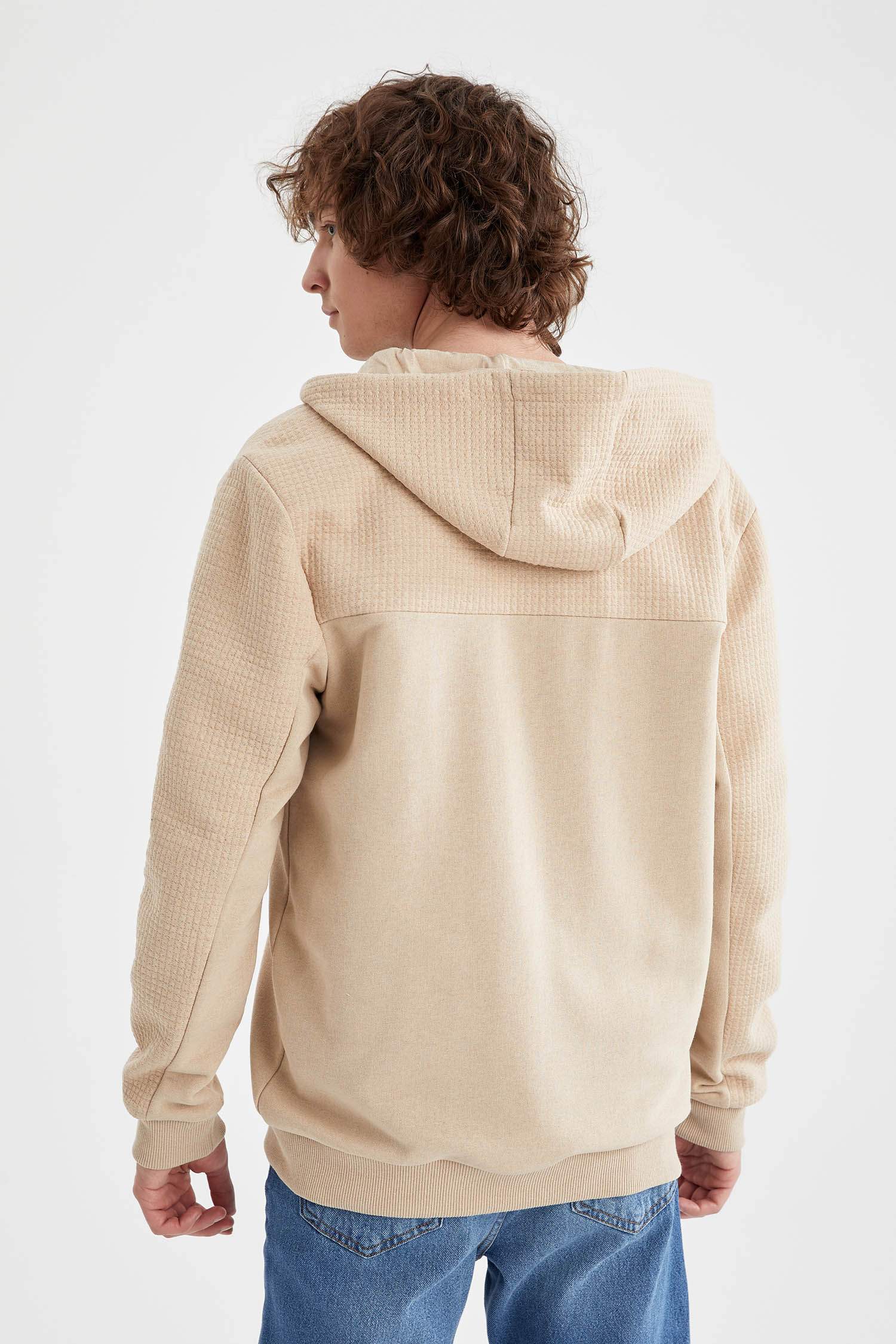 Beige MEN Long Sleeve Front Zip Hooded Cardigan 2400533 | DeFacto