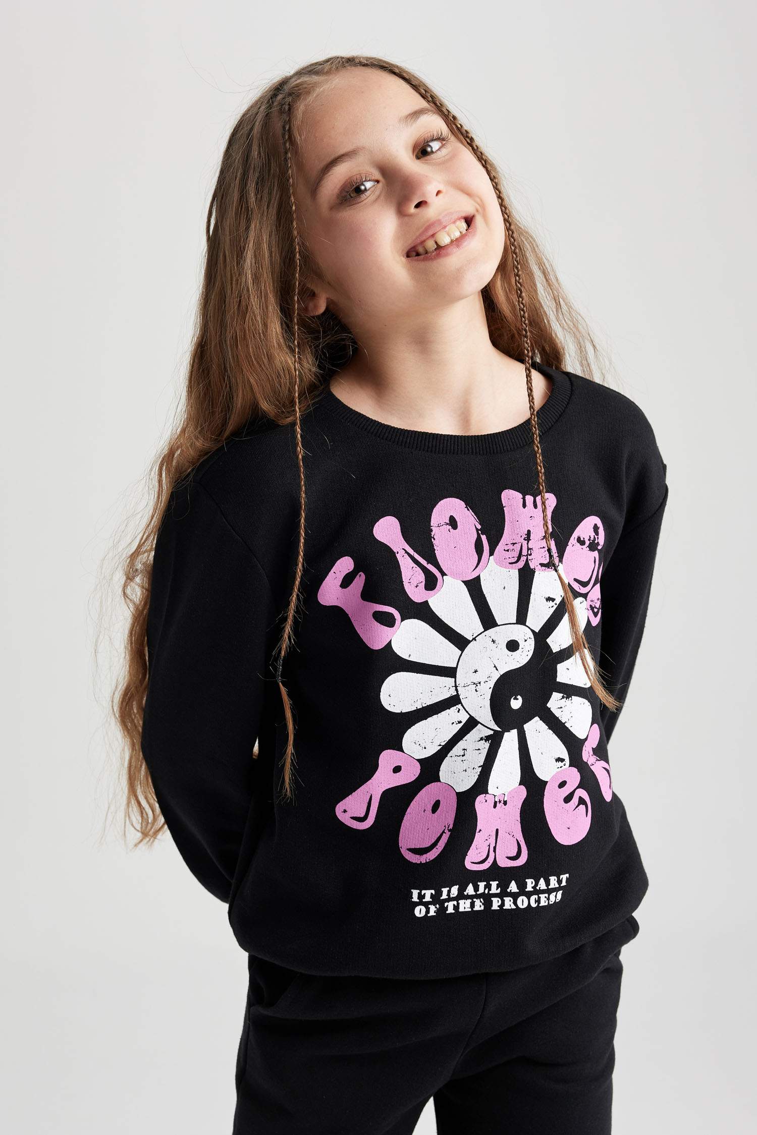 Свитшот стандартного кроя из тонкой ткани для девочек