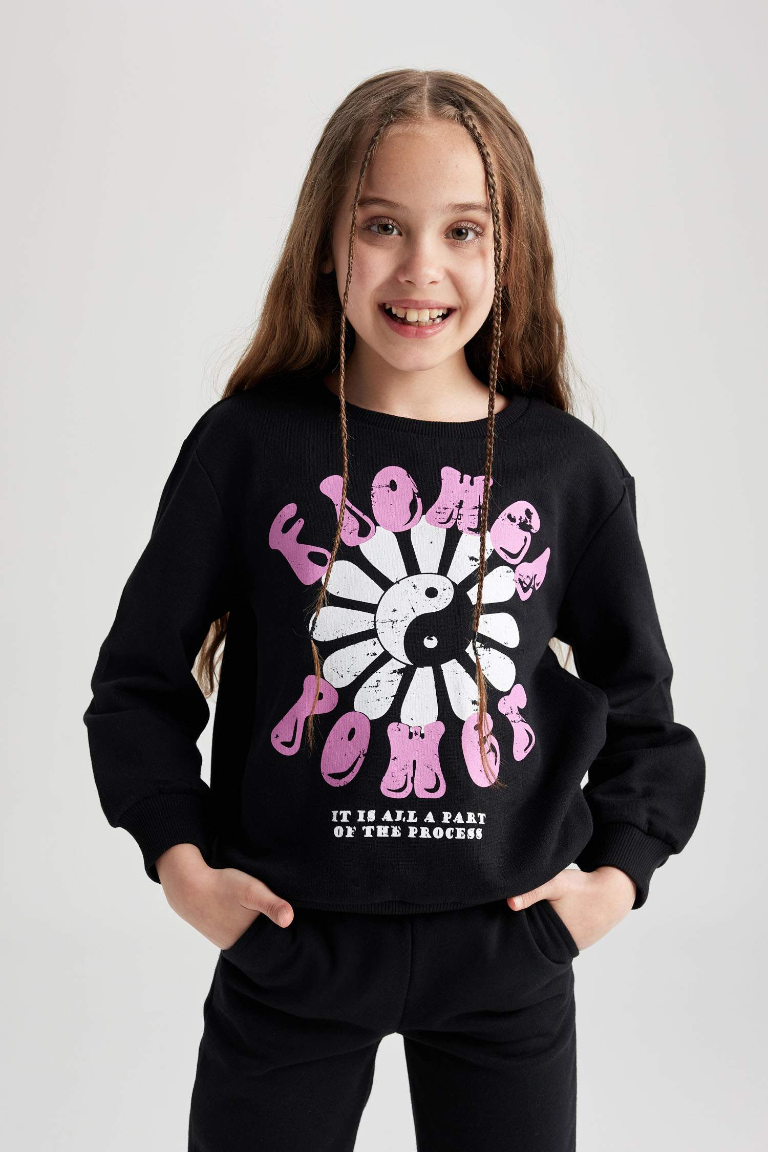 Свитшот стандартного кроя из тонкой ткани для девочек