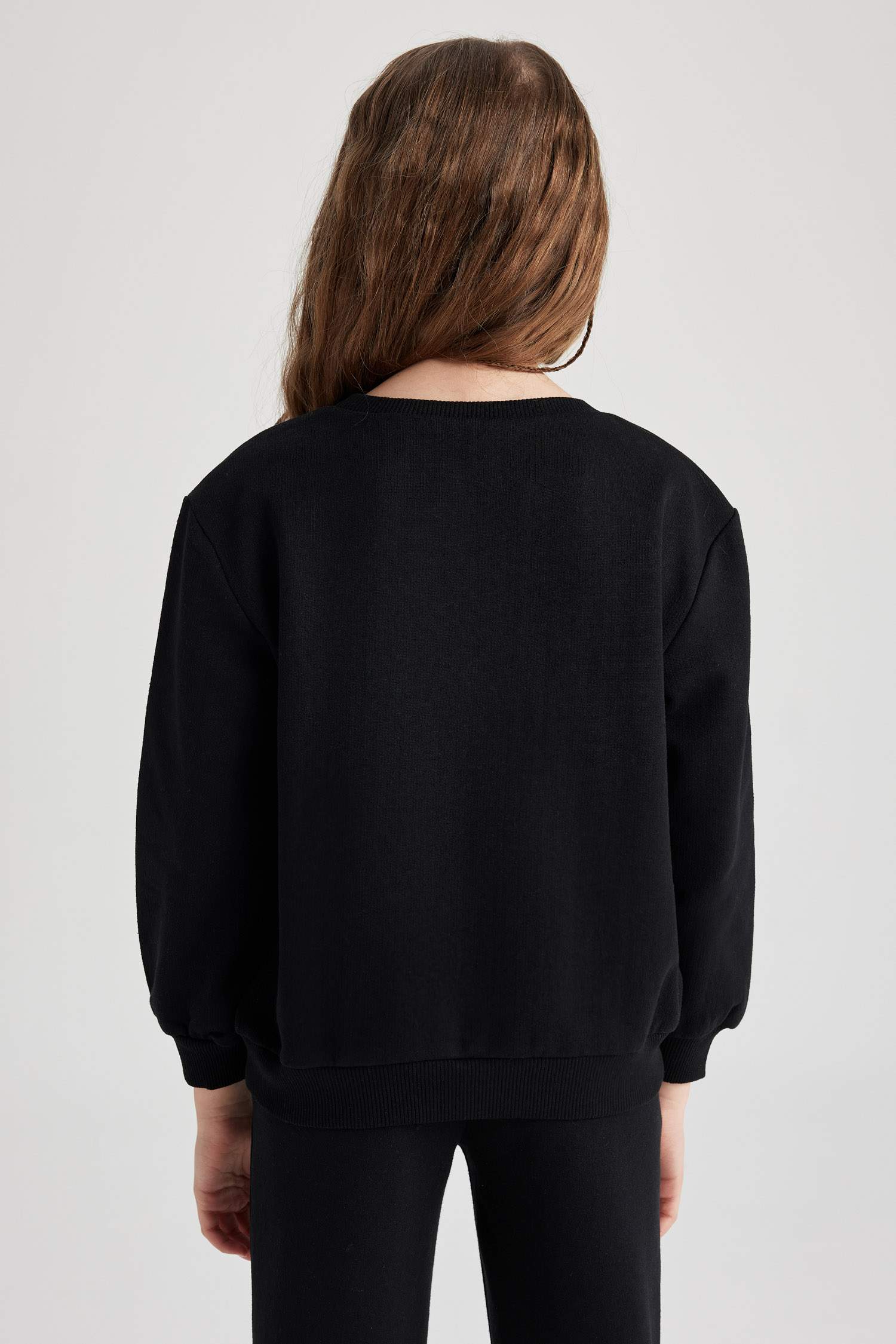 Свитшот стандартного кроя из тонкой ткани для девочек