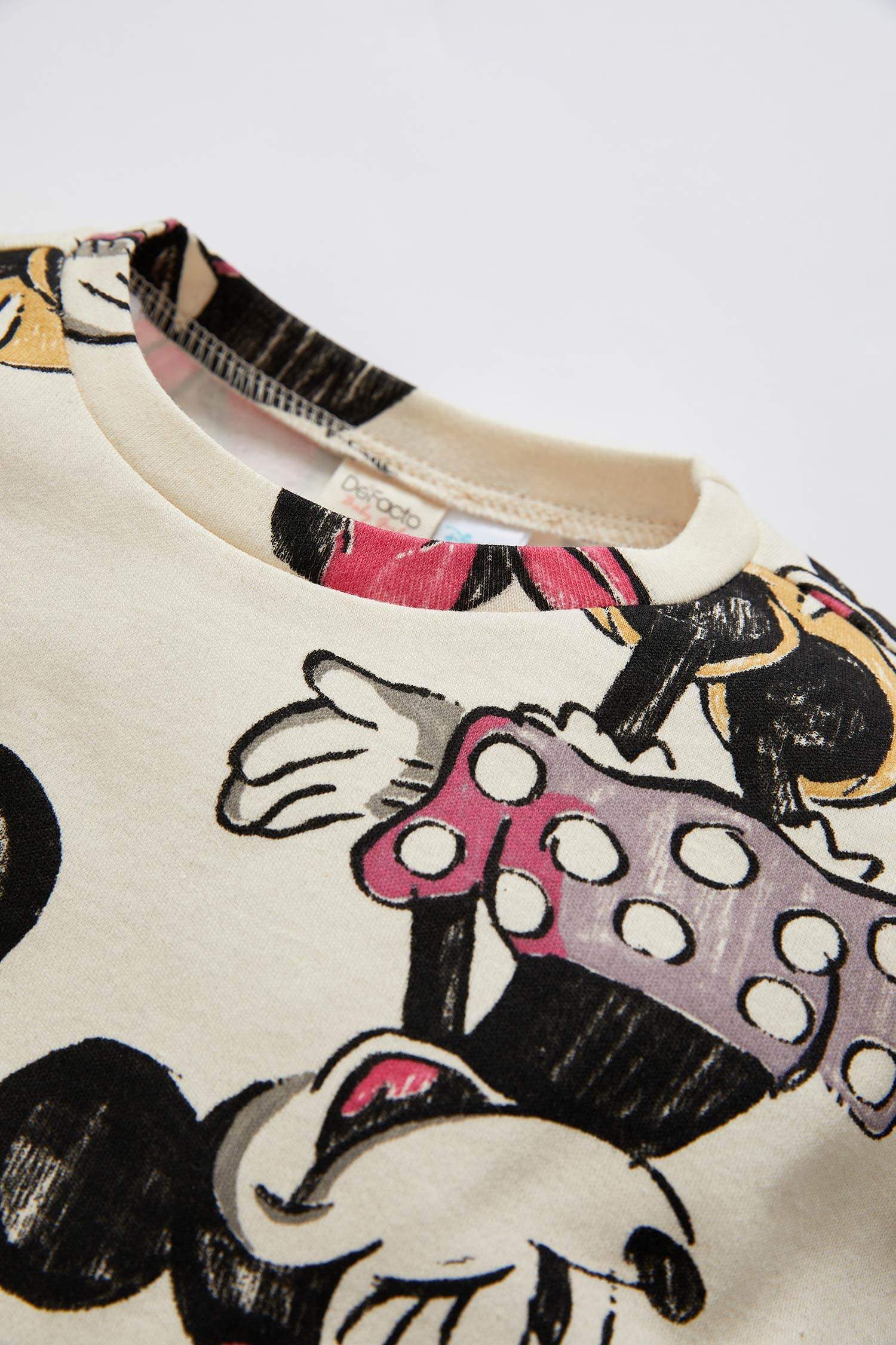Minnie Mouse Licenced Long Sleeve Sweatshirt & Jogger Set