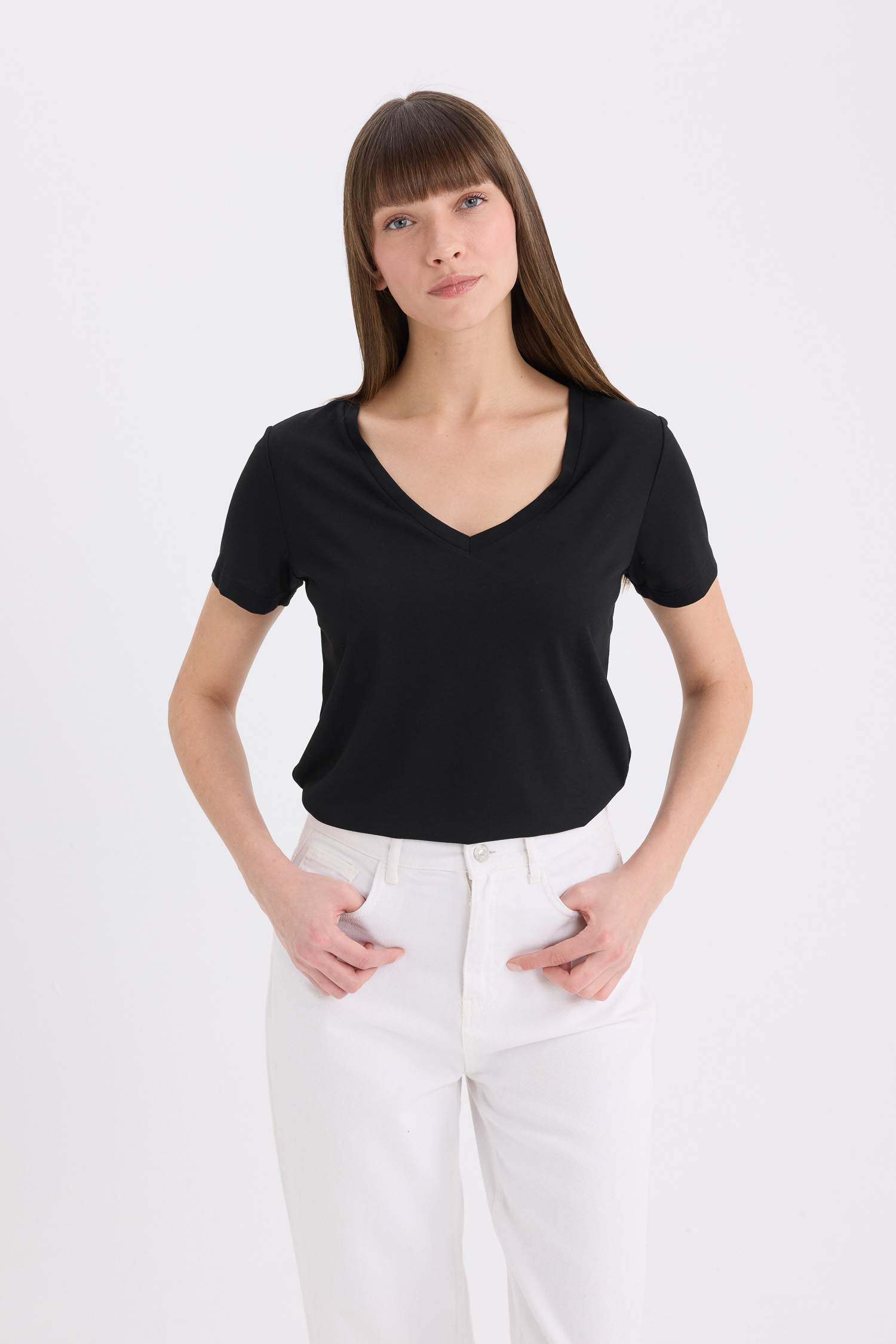 Regular Fit V Yaka Basic Düz Kısa Kollu Tişört