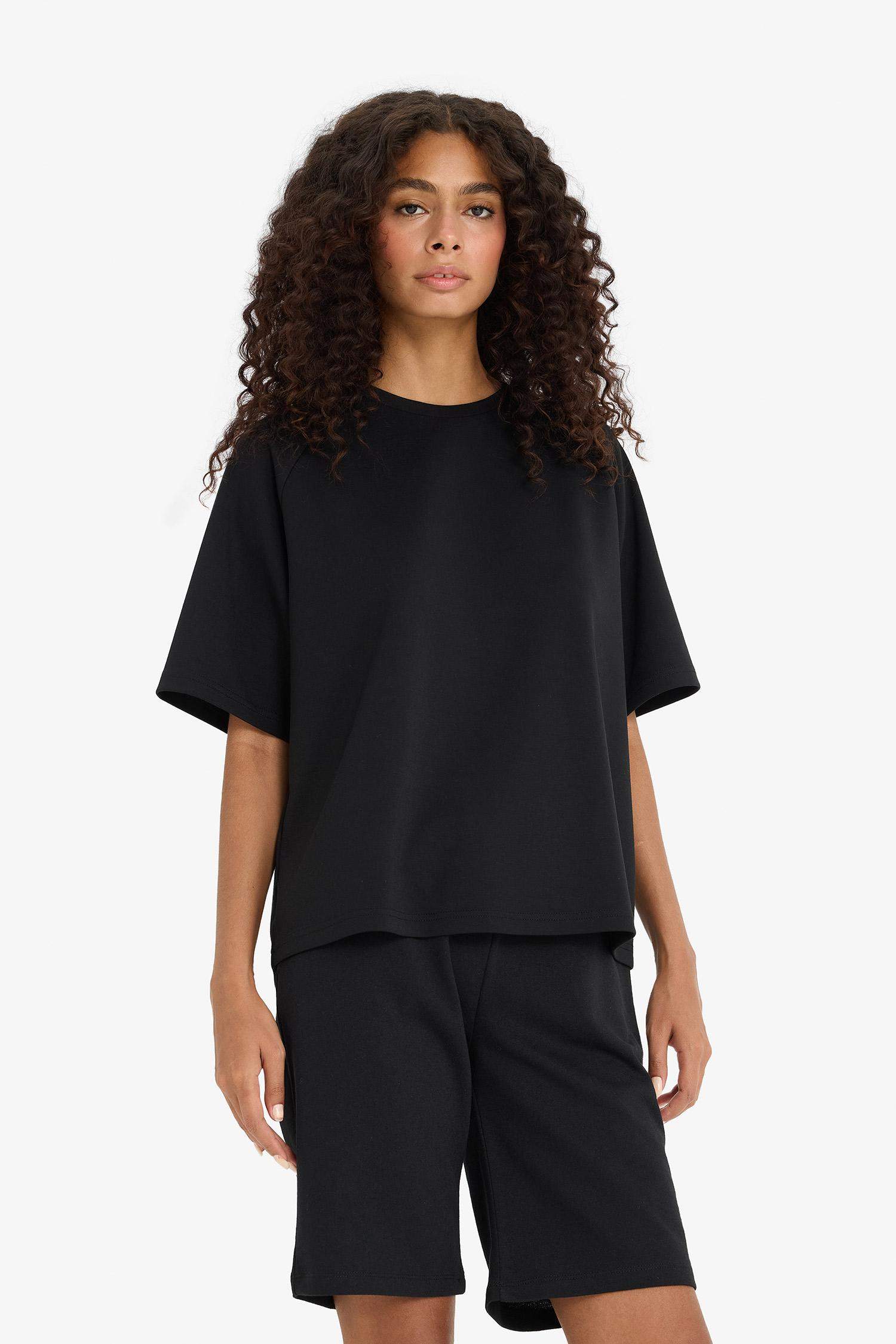 Regular Fit Normal Bel Düz Paça İnce Bermuda Şort