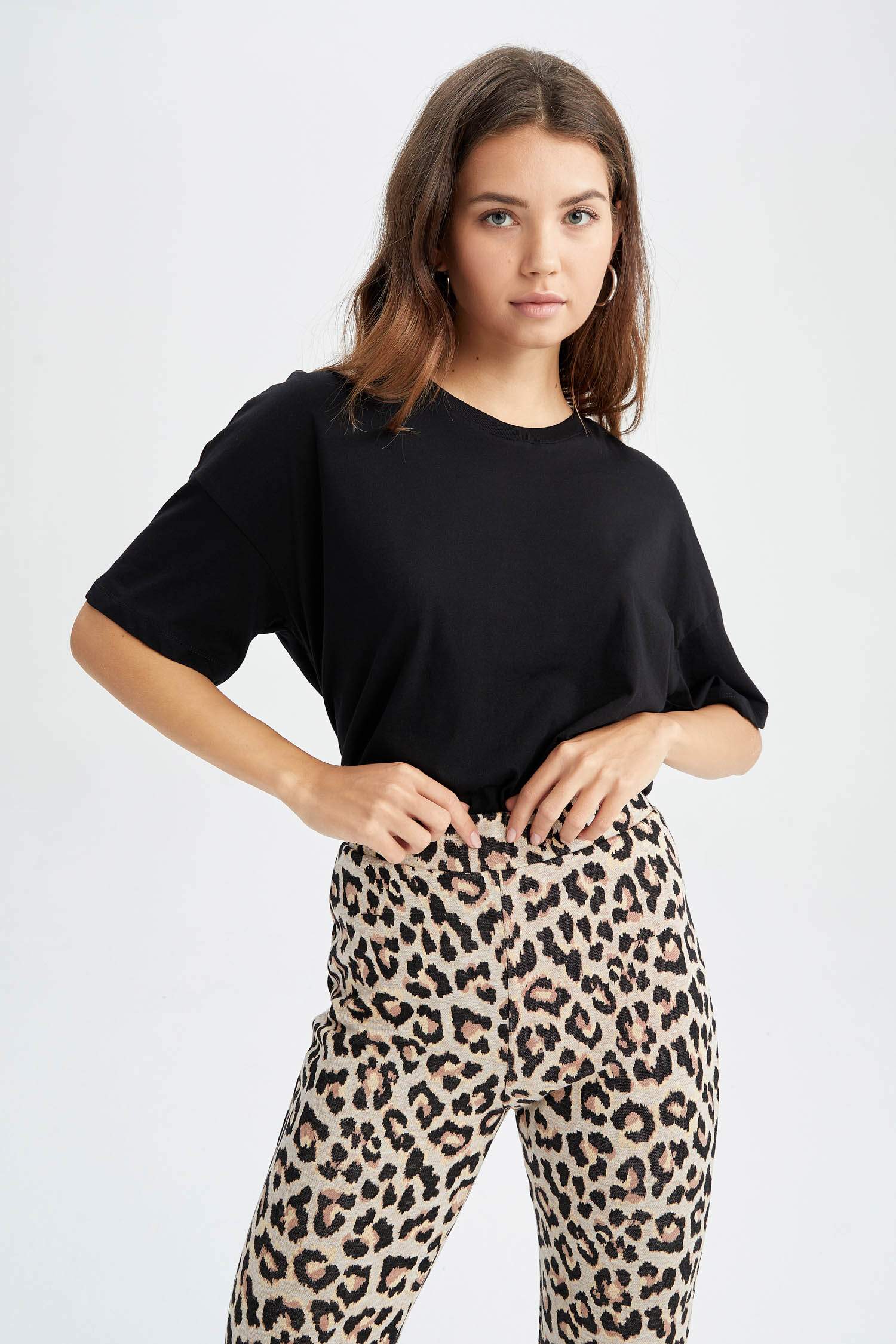 Футболка оверсайз с круглым вырезом из 100% хлопка