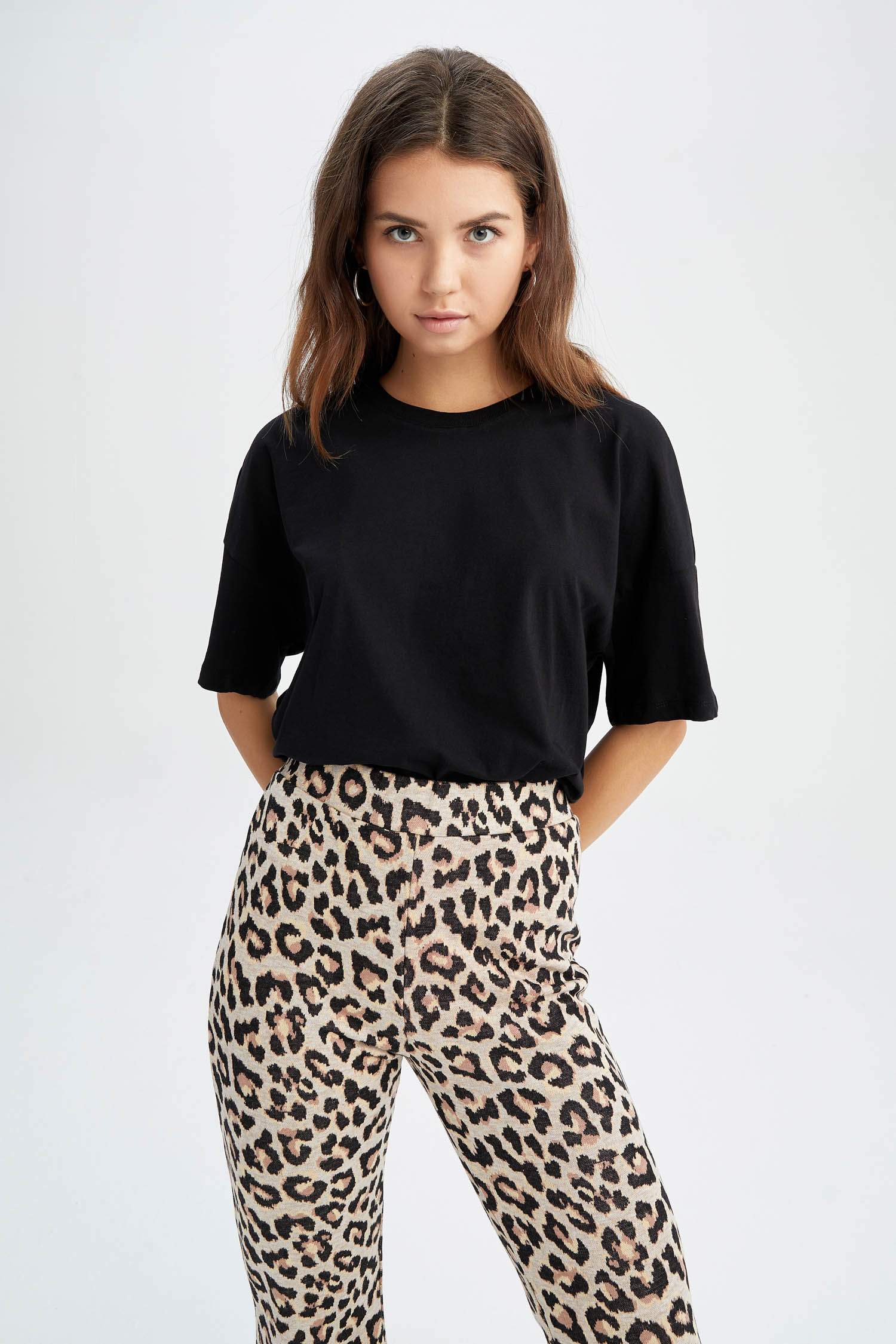 Футболка оверсайз с круглым вырезом из 100% хлопка