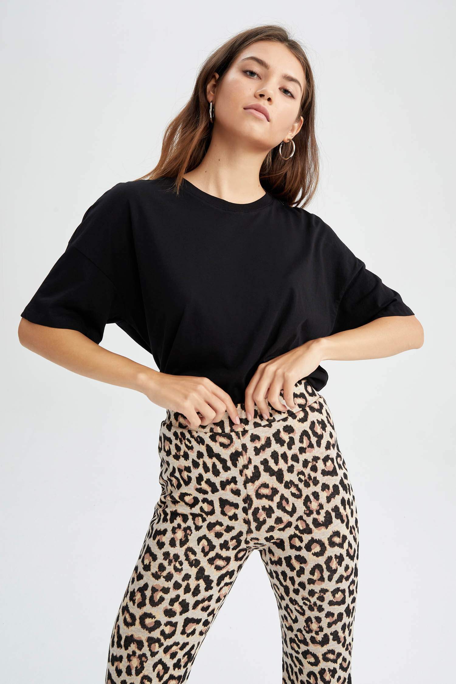 Футболка оверсайз с круглым вырезом из 100% хлопка