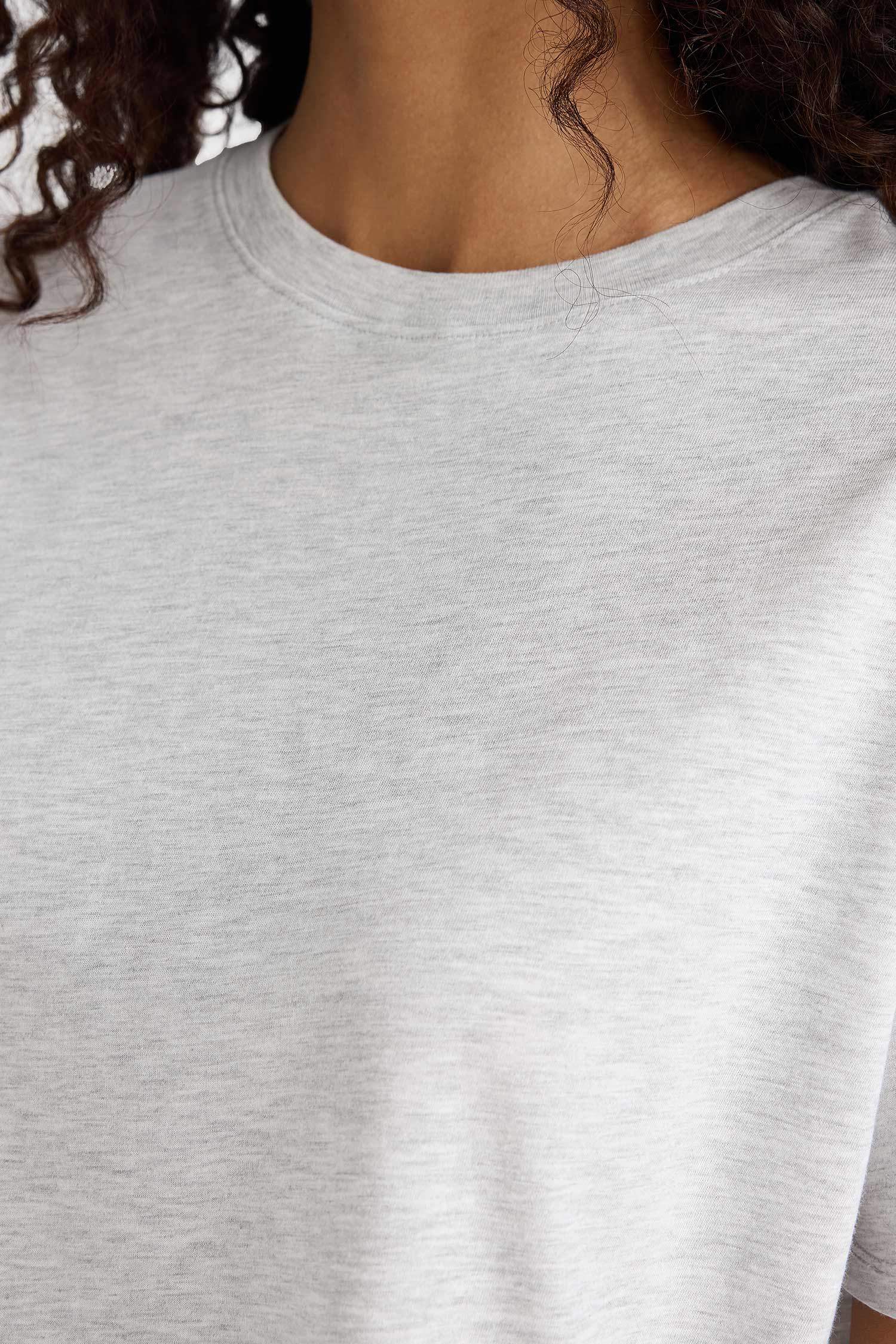 Regular Fit Bisiklet Yaka Basic Düz Penye Kısa Kollu Tişört