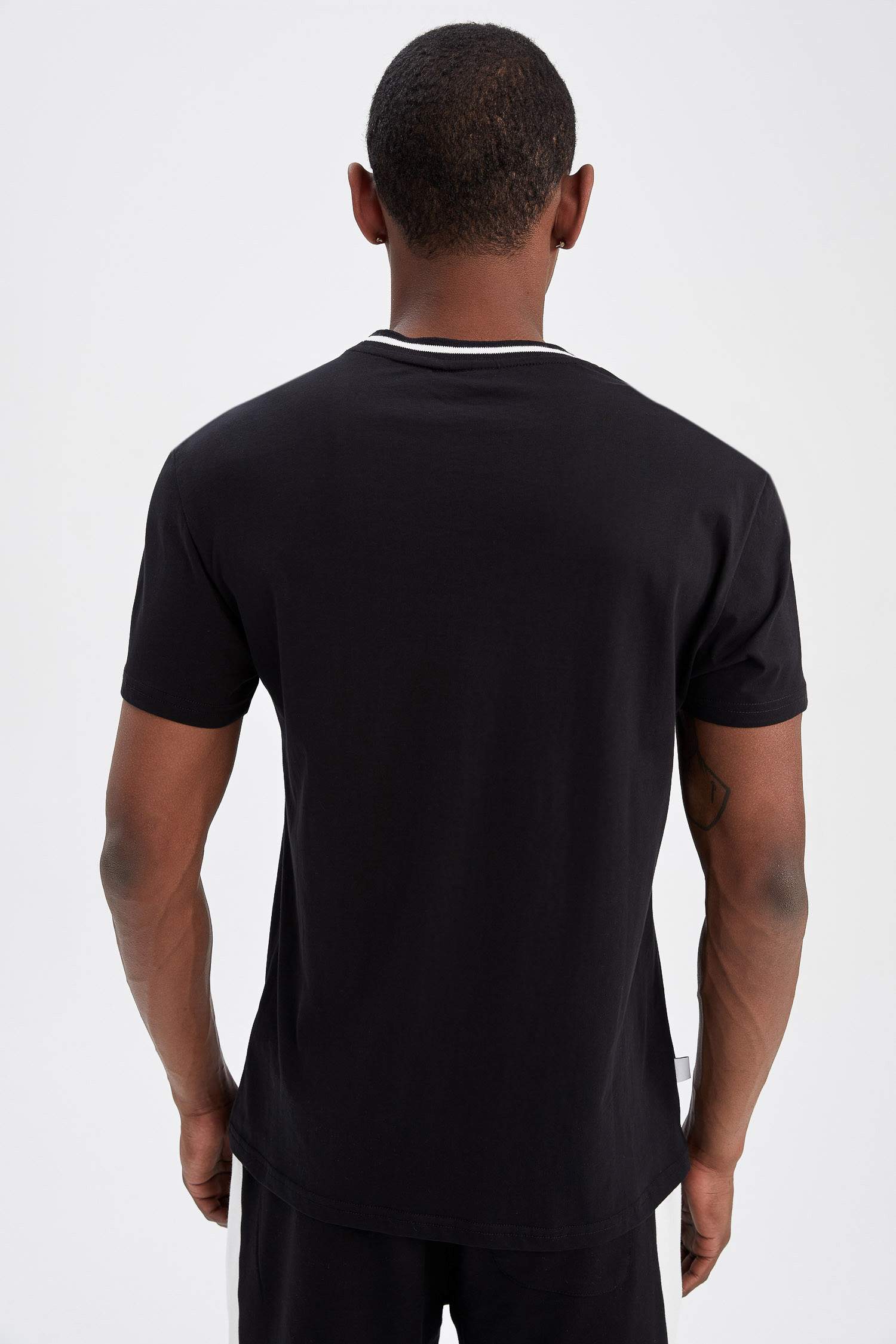 Defacto Fit NBA Chicago Bulls T-shirt à col ras du cou coupe régulière sous licence