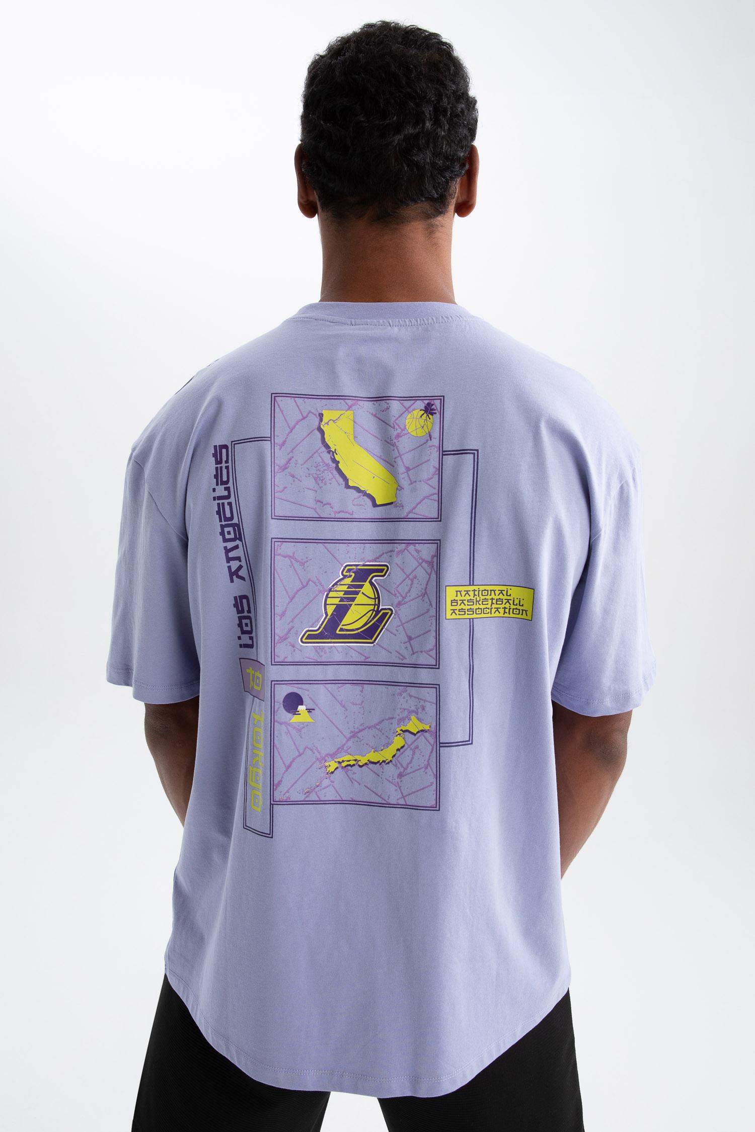 Purple MAN Standard Fit NBA Los Angeles Lakers Licensed Crew Neck T-Shirt  2833233