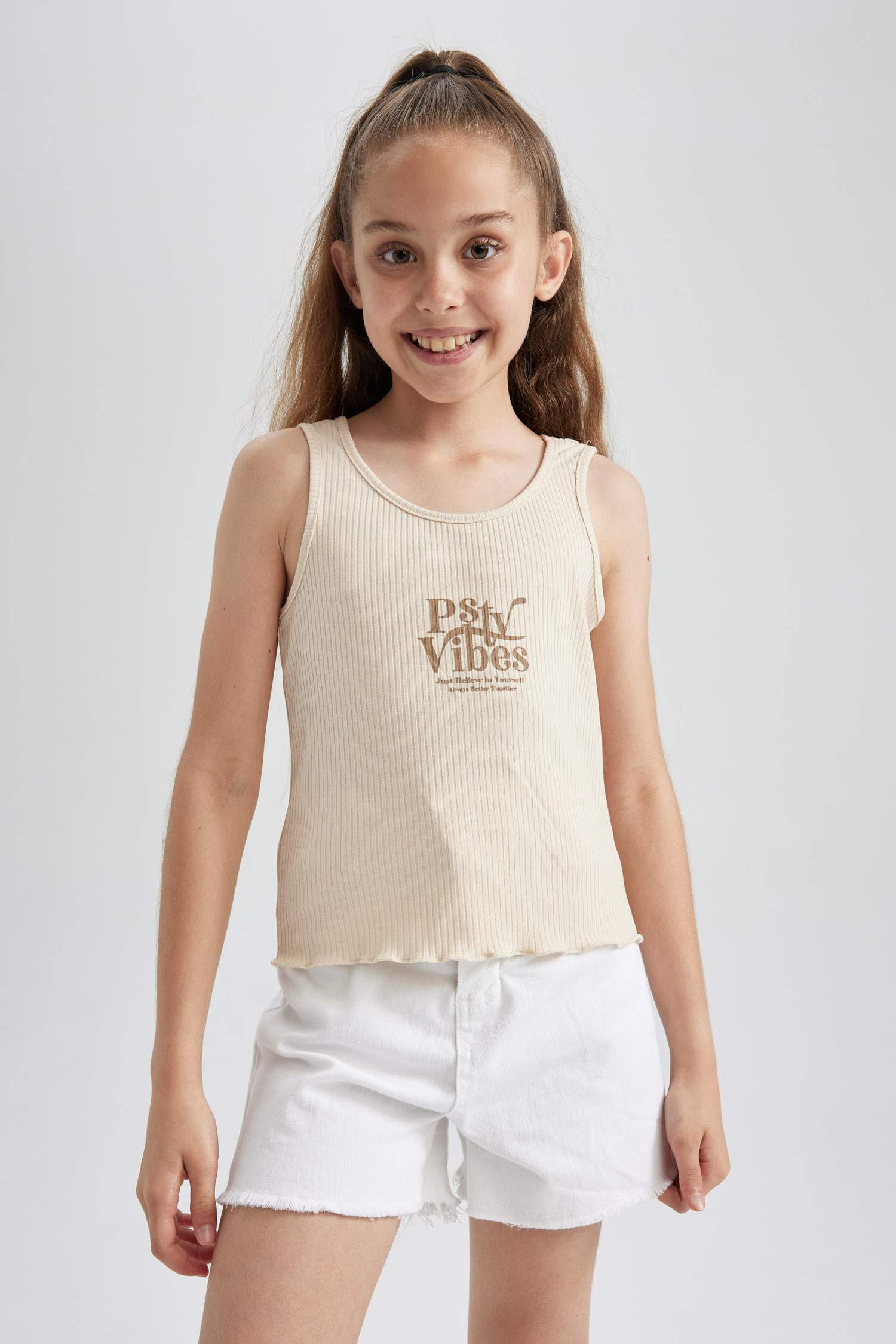 Майка приталенного кроя с принтом для девочек