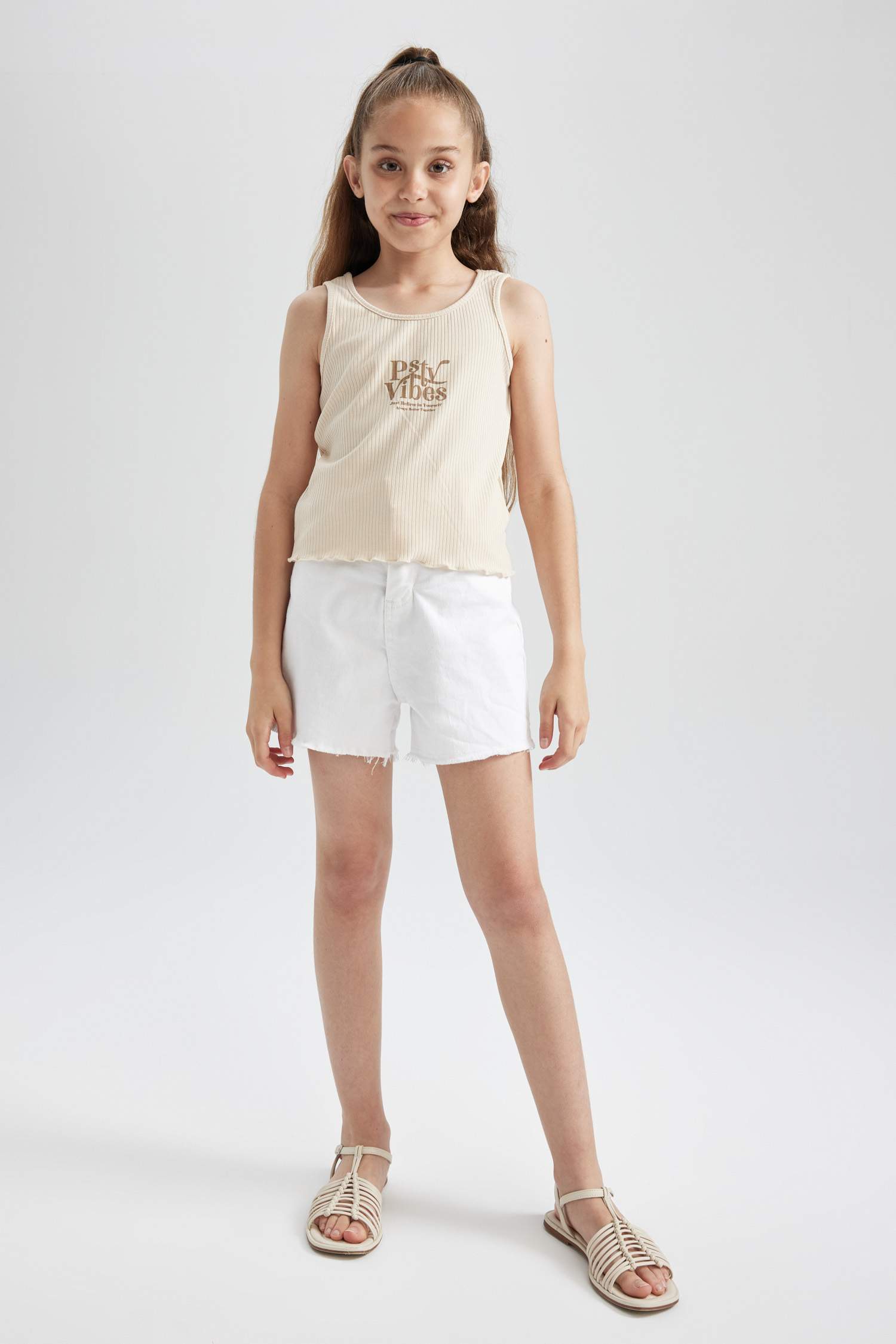 Майка приталенного кроя с принтом для девочек