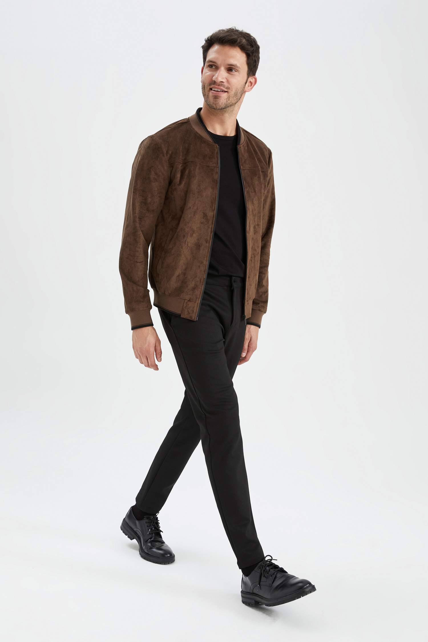Куртка приталенного кроя из замши для мужчин