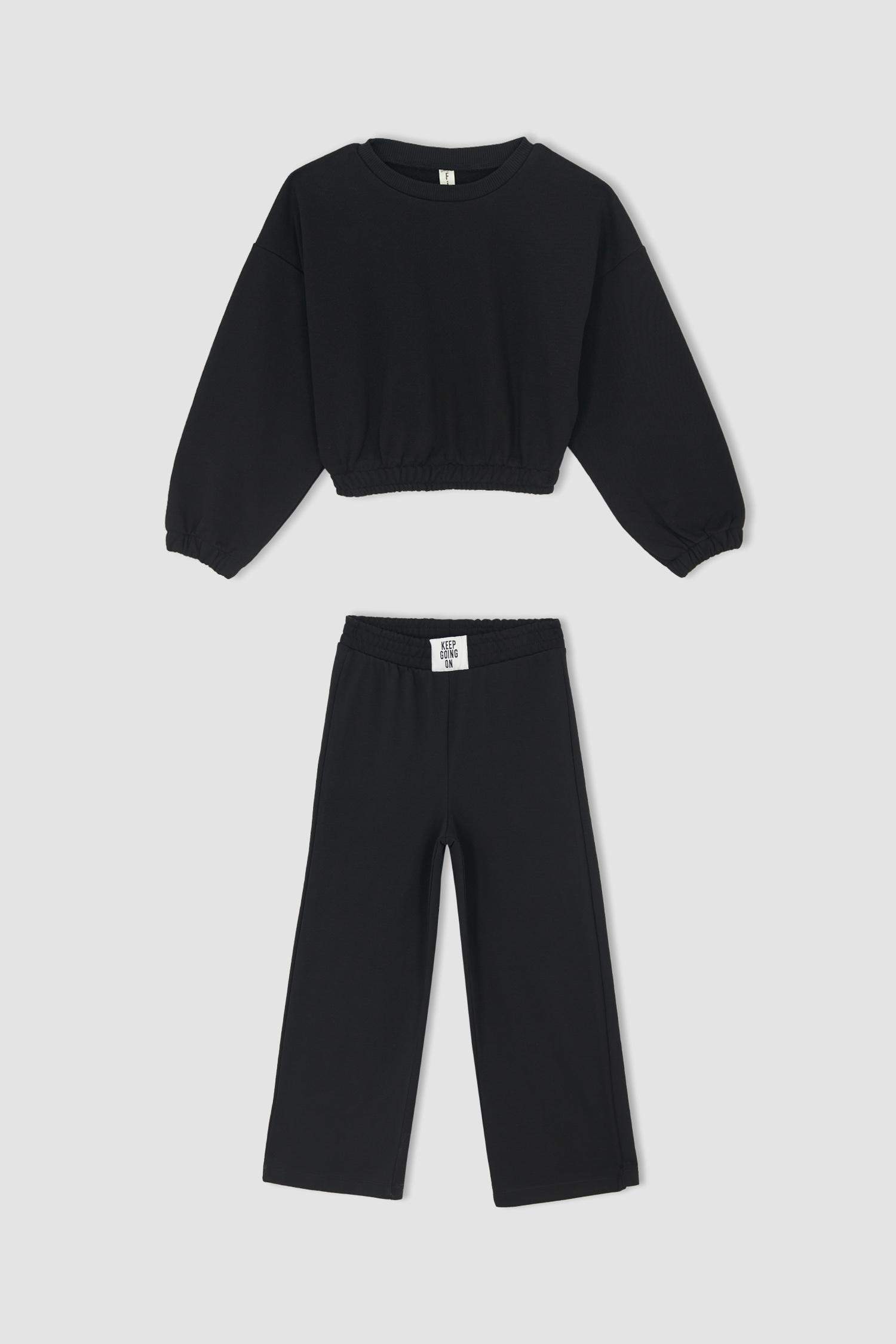 طقم من قطعتين