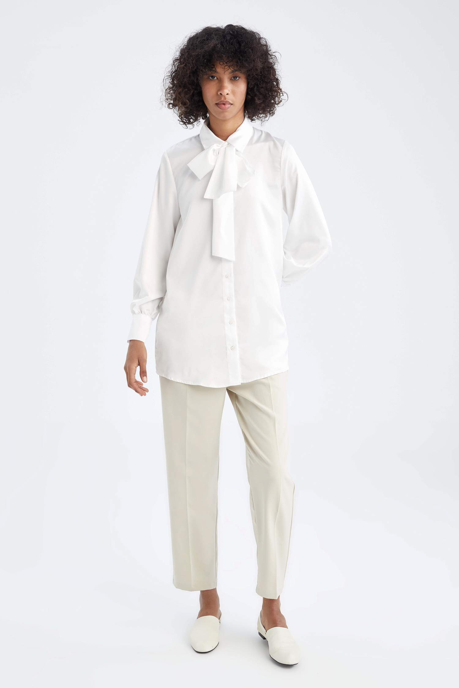 Fular Yaka Balon Kollu Gömlek Tunik