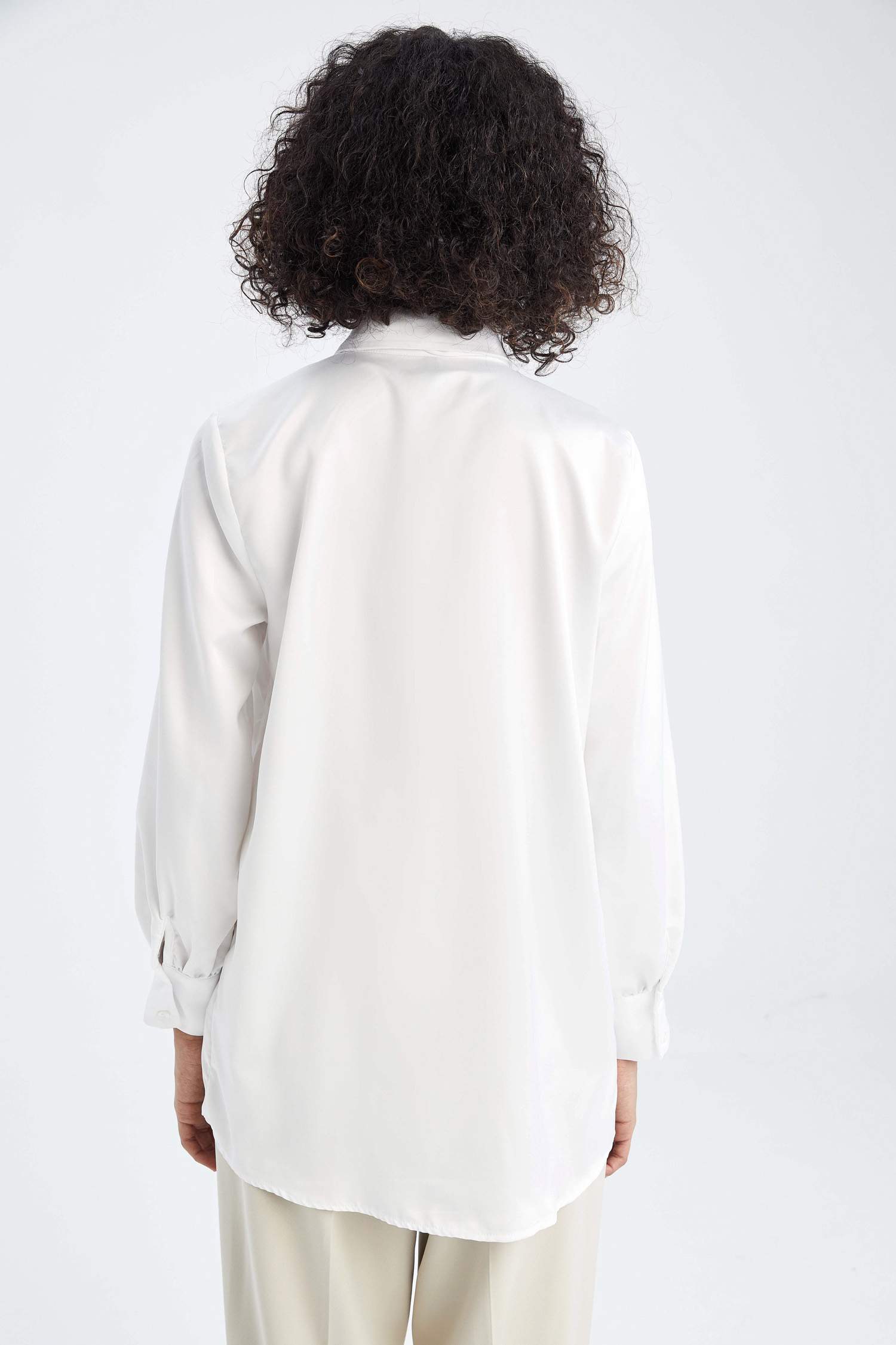 Fular Yaka Balon Kollu Gömlek Tunik