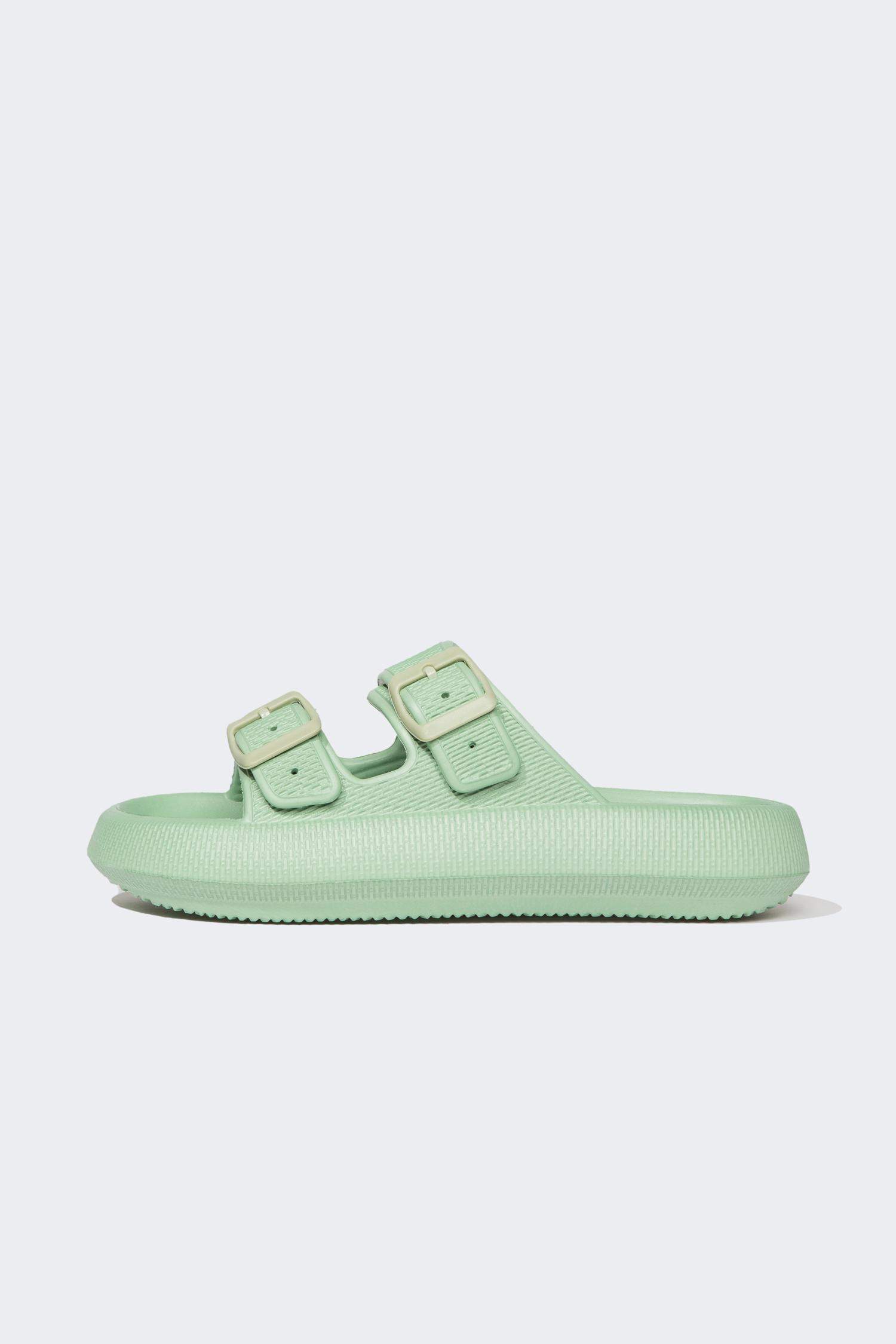 Woman Thick Sole Slipper