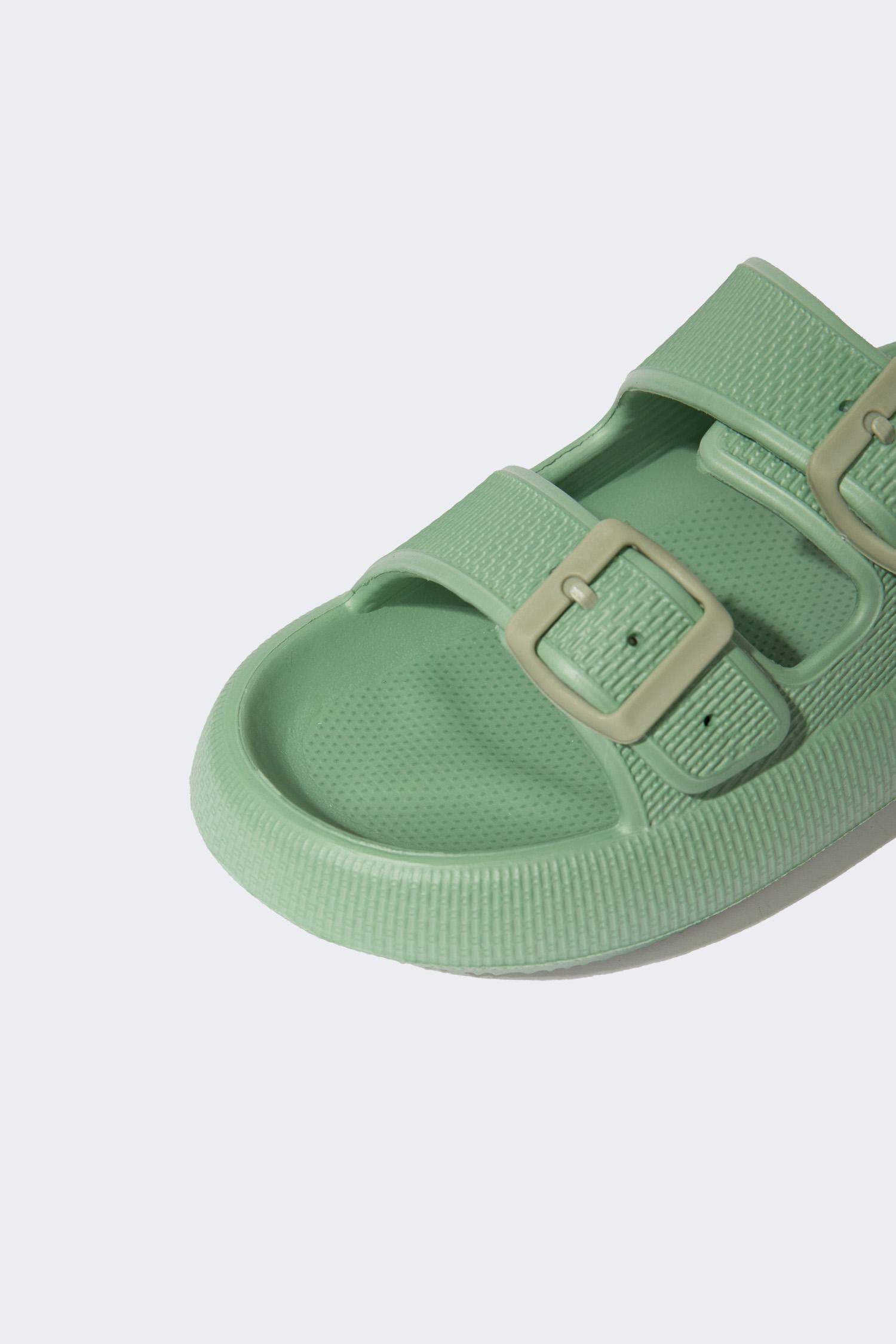 Woman Thick Sole Slipper