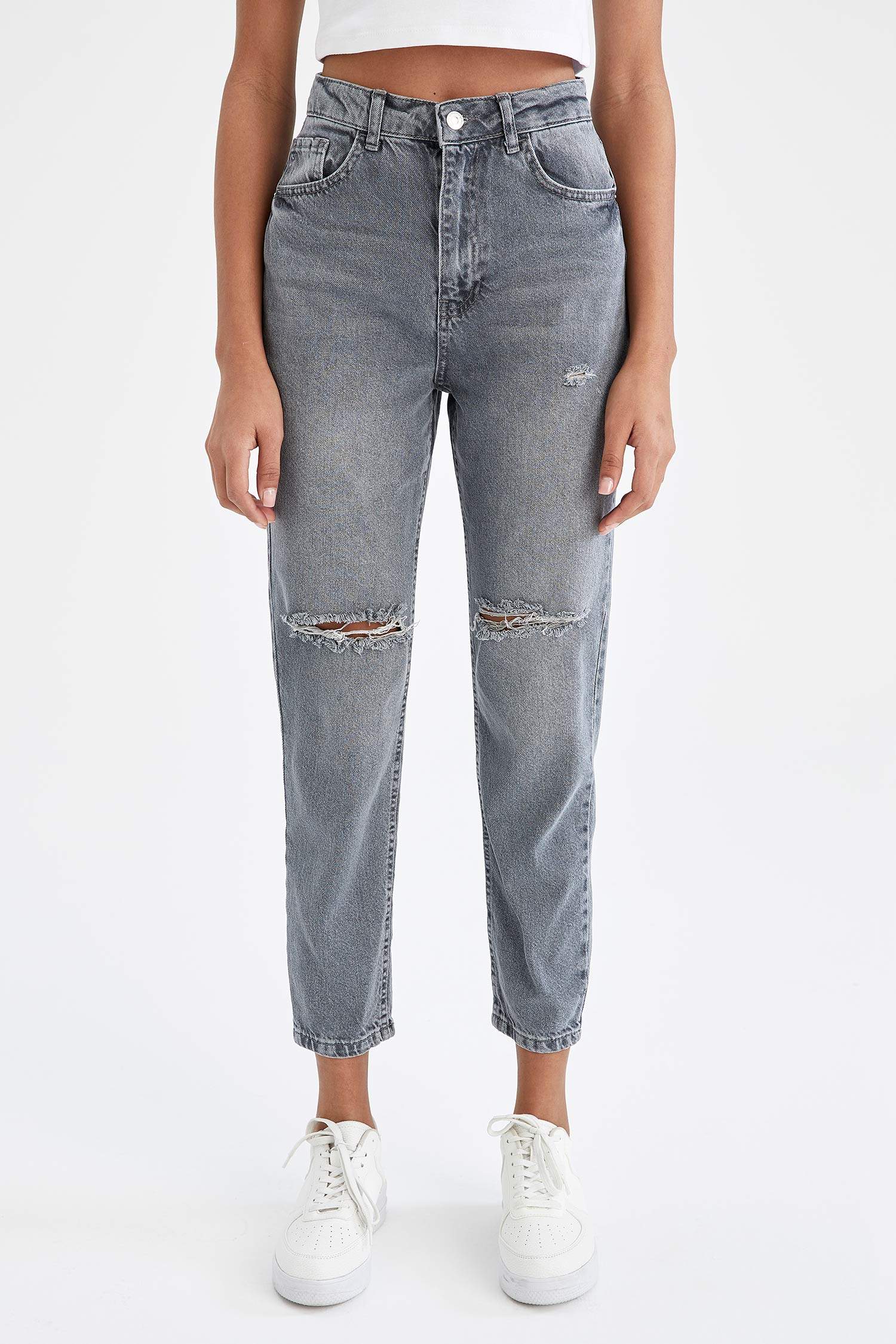 veld Plasticiteit wagon Grey WOMAN Mom Fit High Waisted Ankle Jeans 2609176 | DeFacto
