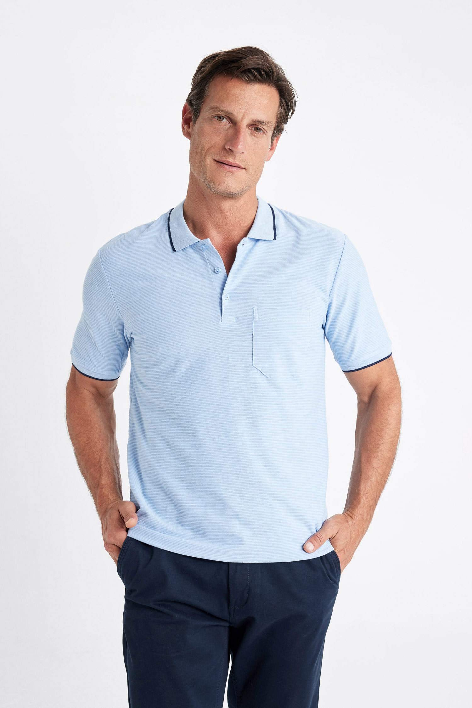 Футболка-поло стандартного кроя