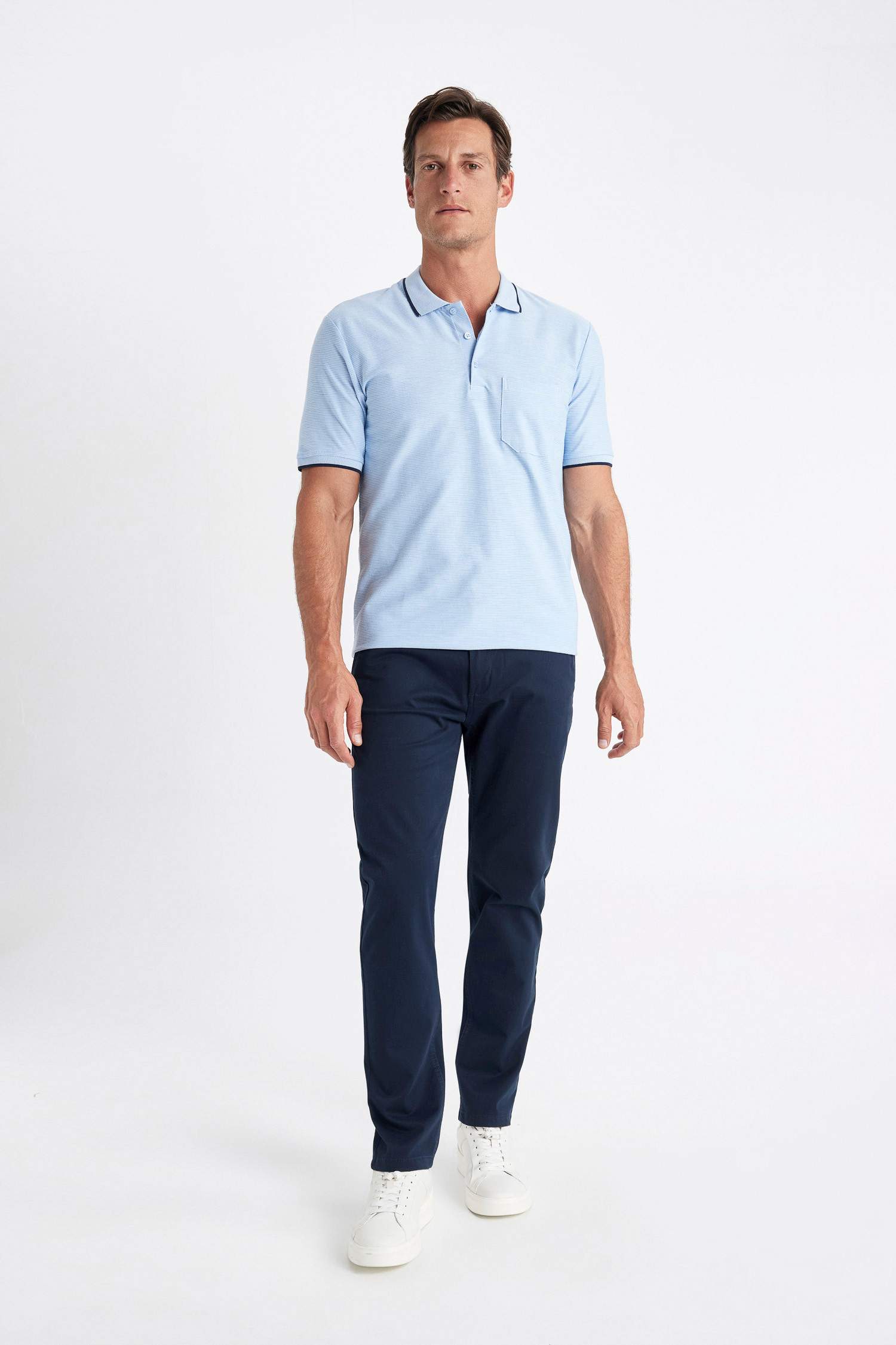 Футболка-поло стандартного кроя