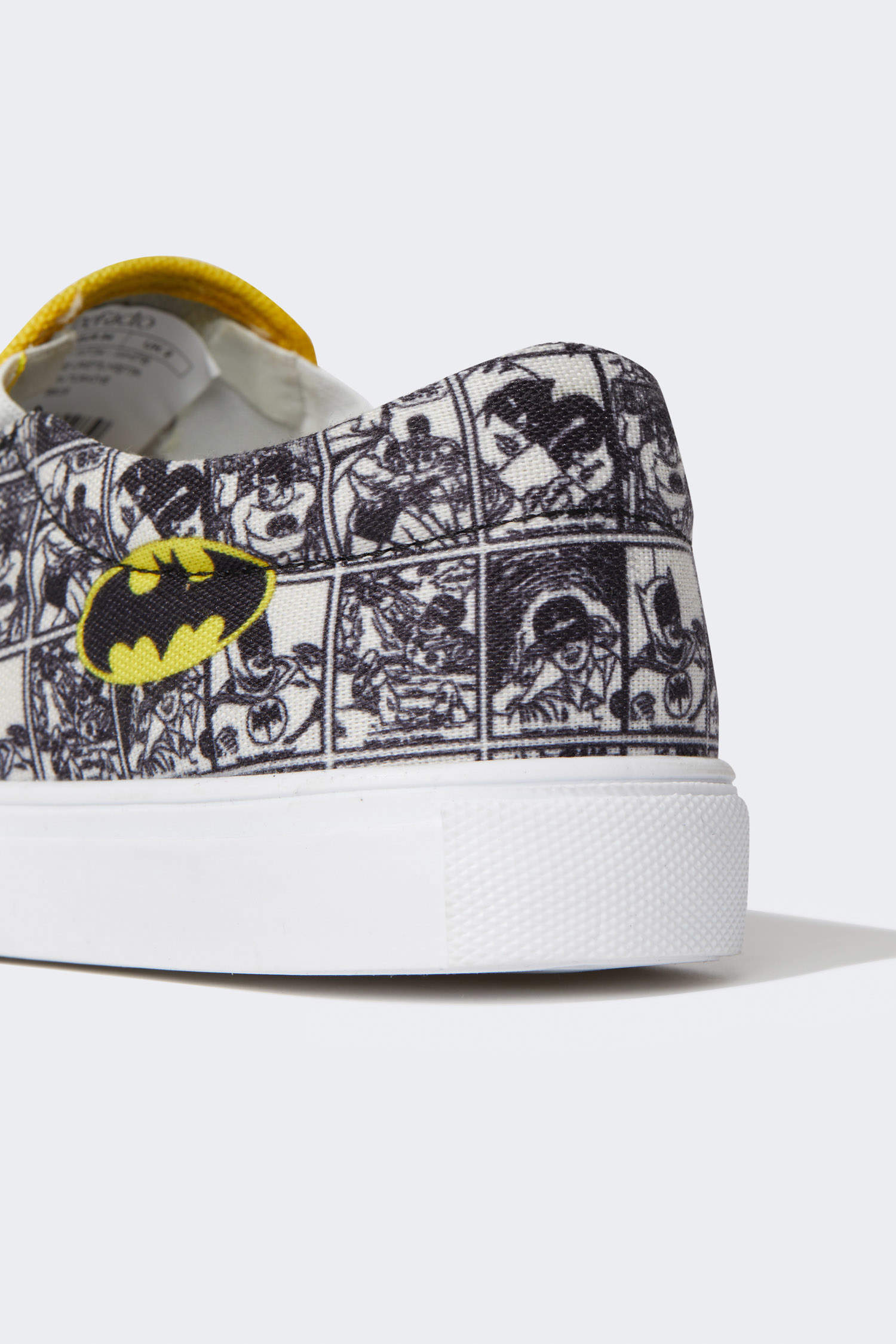 Defacto Erkek Çocuk Batman Lisanslı Bağcıklı Düz Taban Sneaker. 6