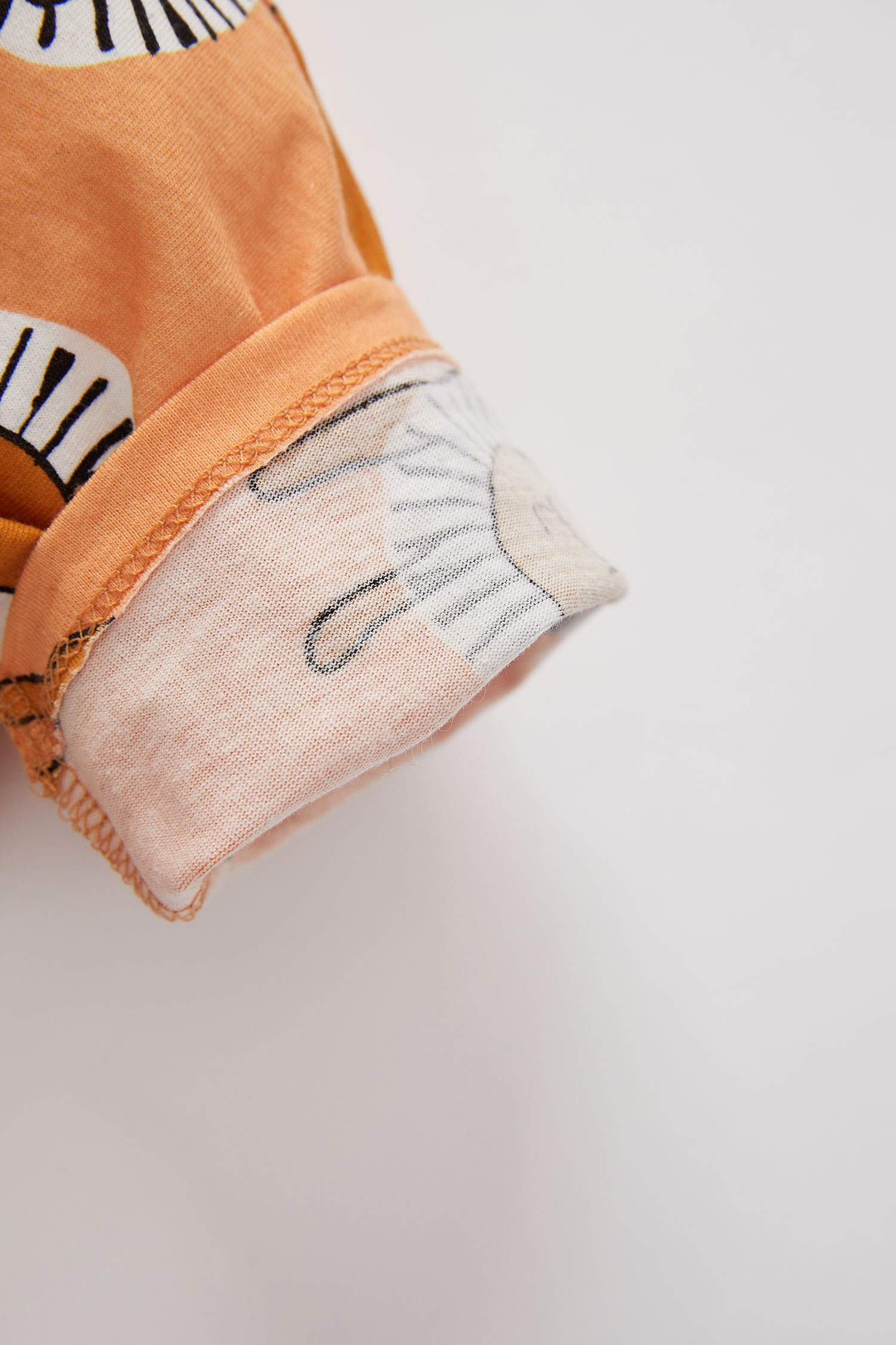 تيشيرت ولادي قطن نص كم بنمط أسد