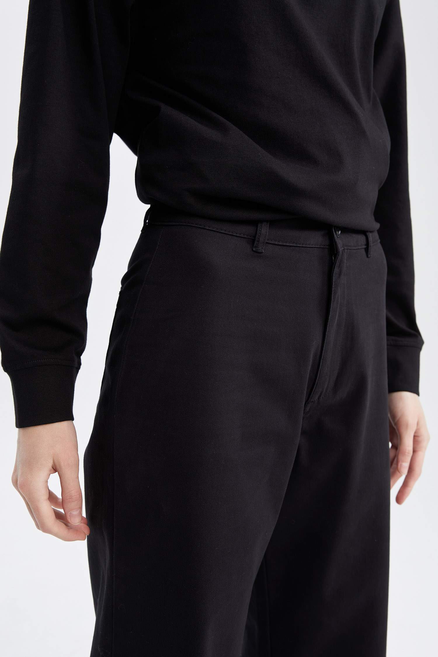 Black Woman Regular Fit Wowen Fabrics Trousers 2418448 DeFacto