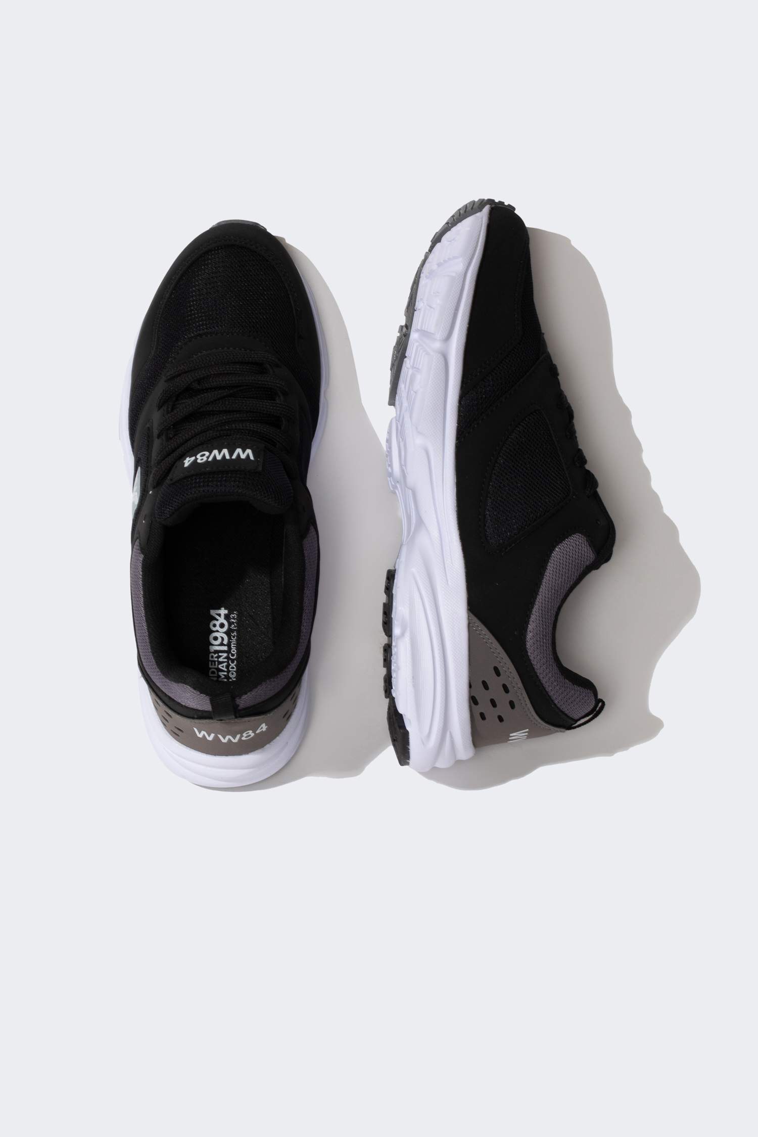 Women Wonder Woman Thick Sole Lace-up Faux Leather Sneakers