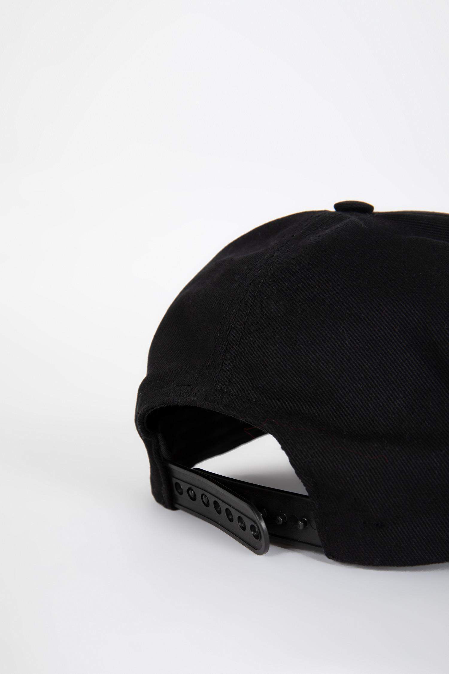 Men Looney Tunes Licensed Embroidery Cotton Cap Hat