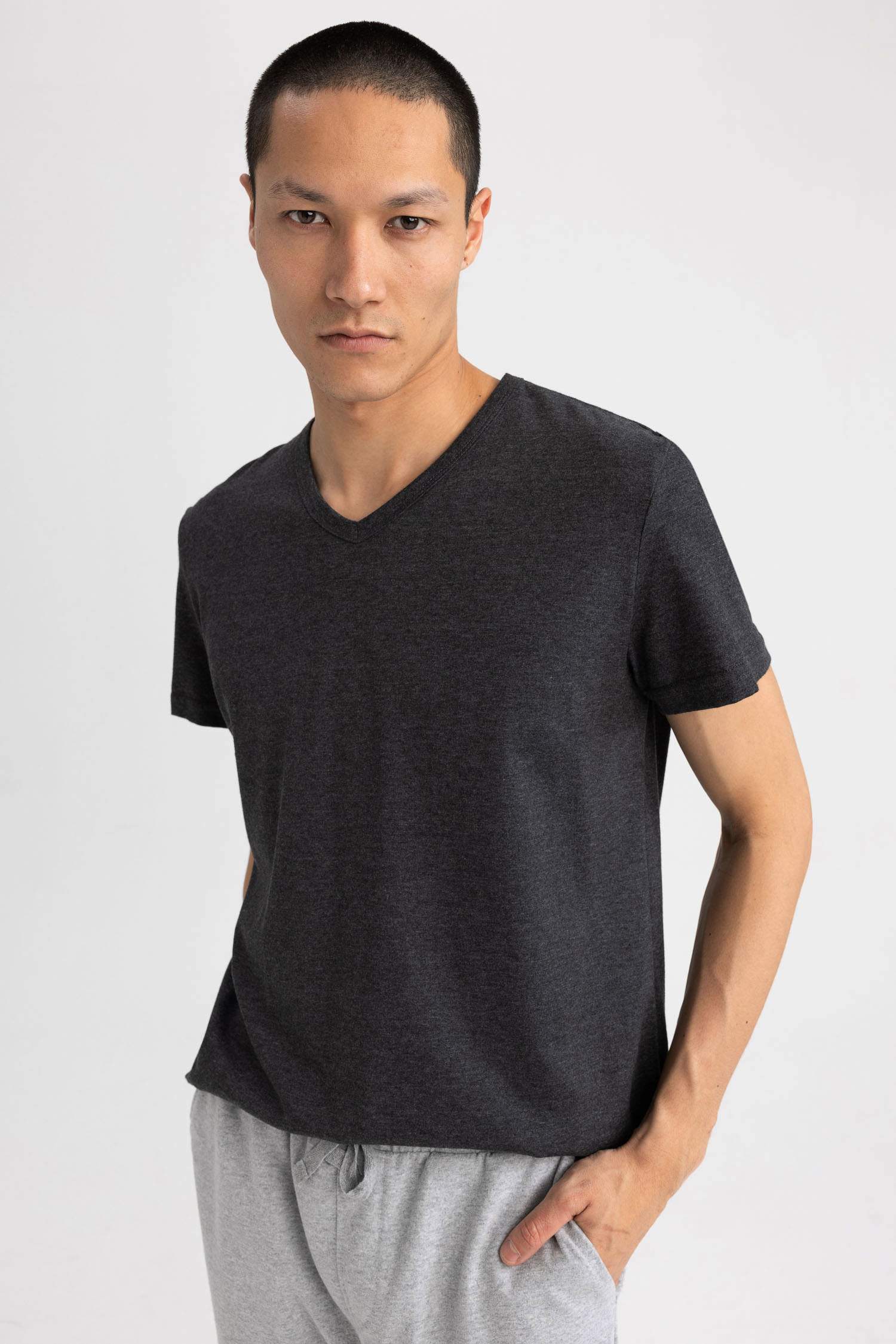 слим пішімі v жаға Трикотаж көйлектер