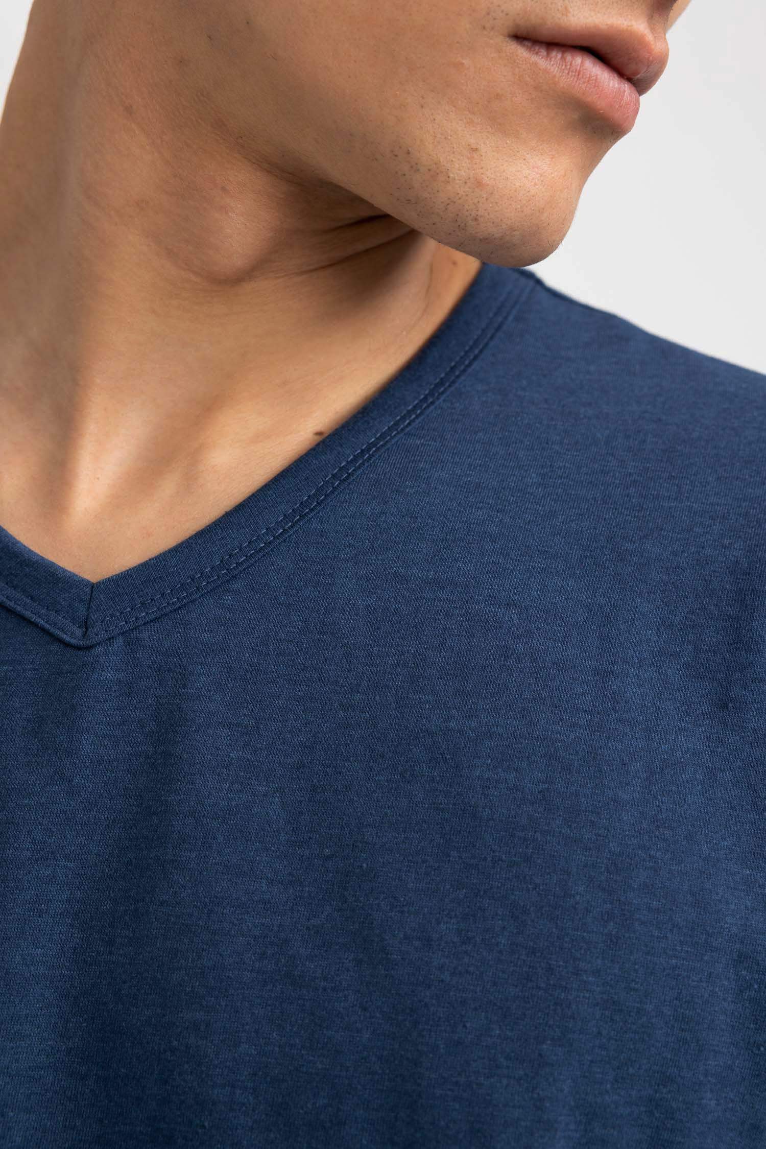 Slim Fit V Yaka Kısa Kollu Fanila