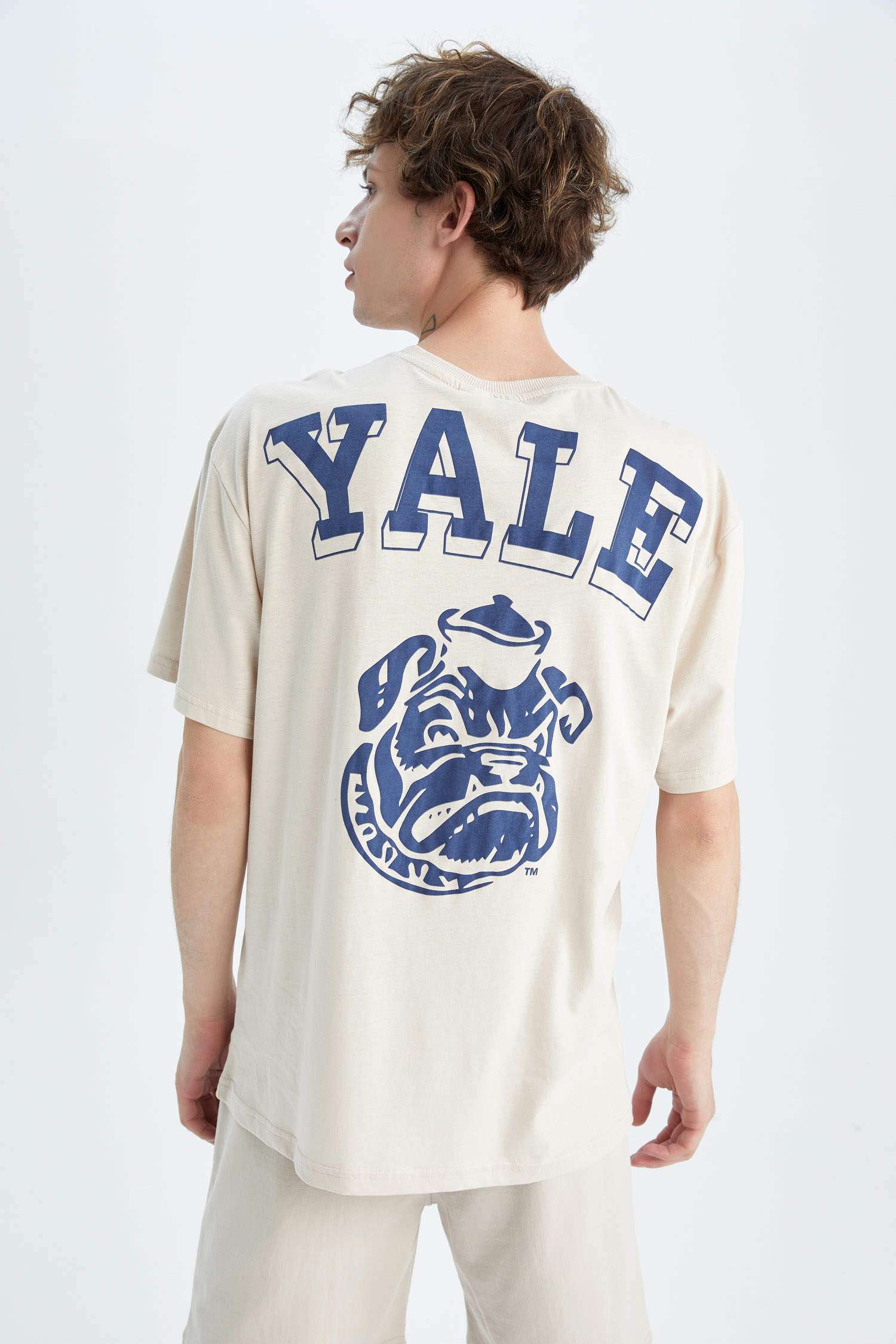 Defacto Yale University Boxy Fit Bisiklet Yaka Baskılı Tişört. 7