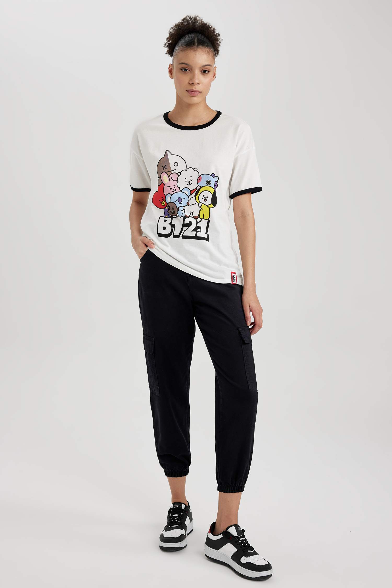 Regular Fit BT21 Licensed Crew Neck Printed Short Sleeve T-Shirt
