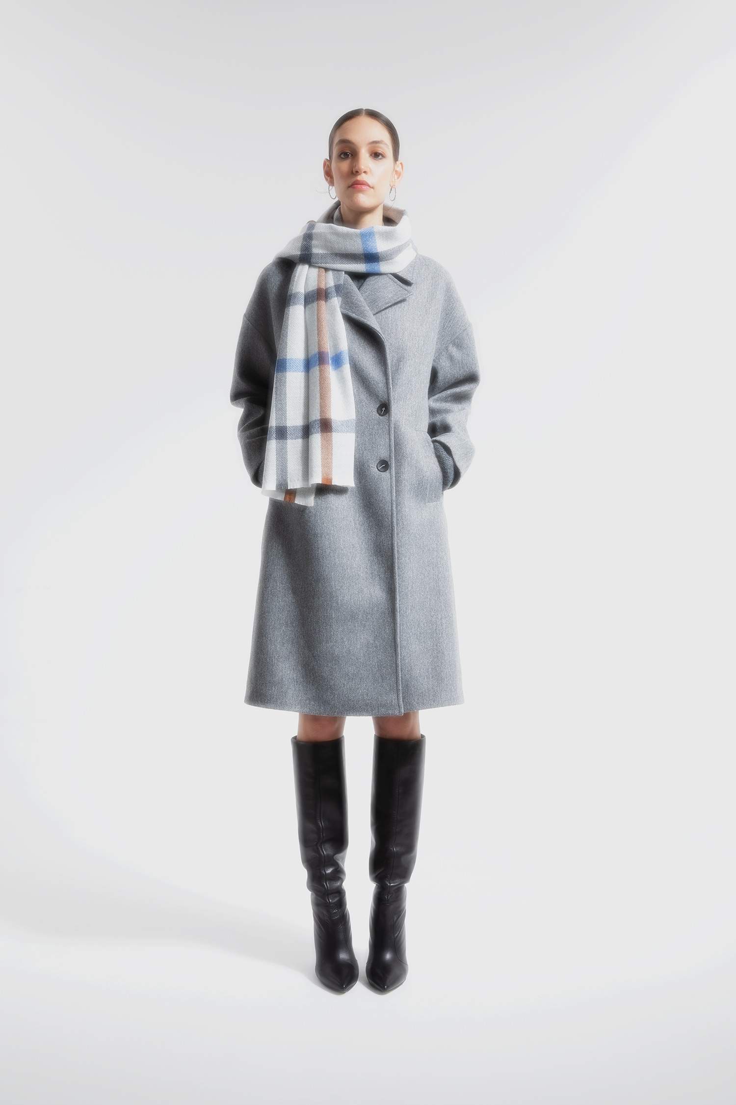 Oversize Geniş Kalıp Kruvaze Yaka Düğme Kapamalı Cepli Uzun Kaşe Kaban