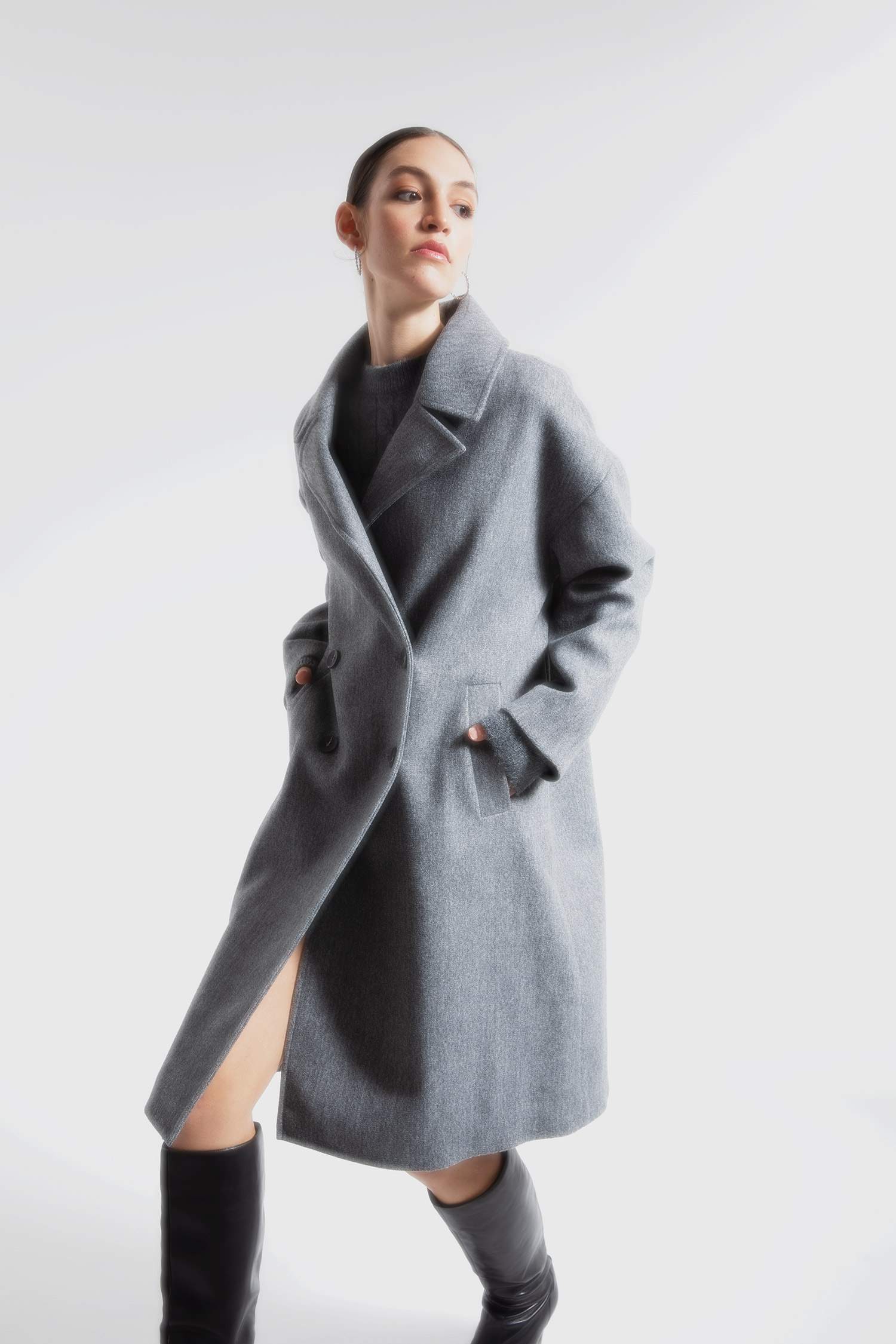 Oversize Geniş Kalıp Kruvaze Yaka Düğme Kapamalı Cepli Uzun Kaşe Kaban