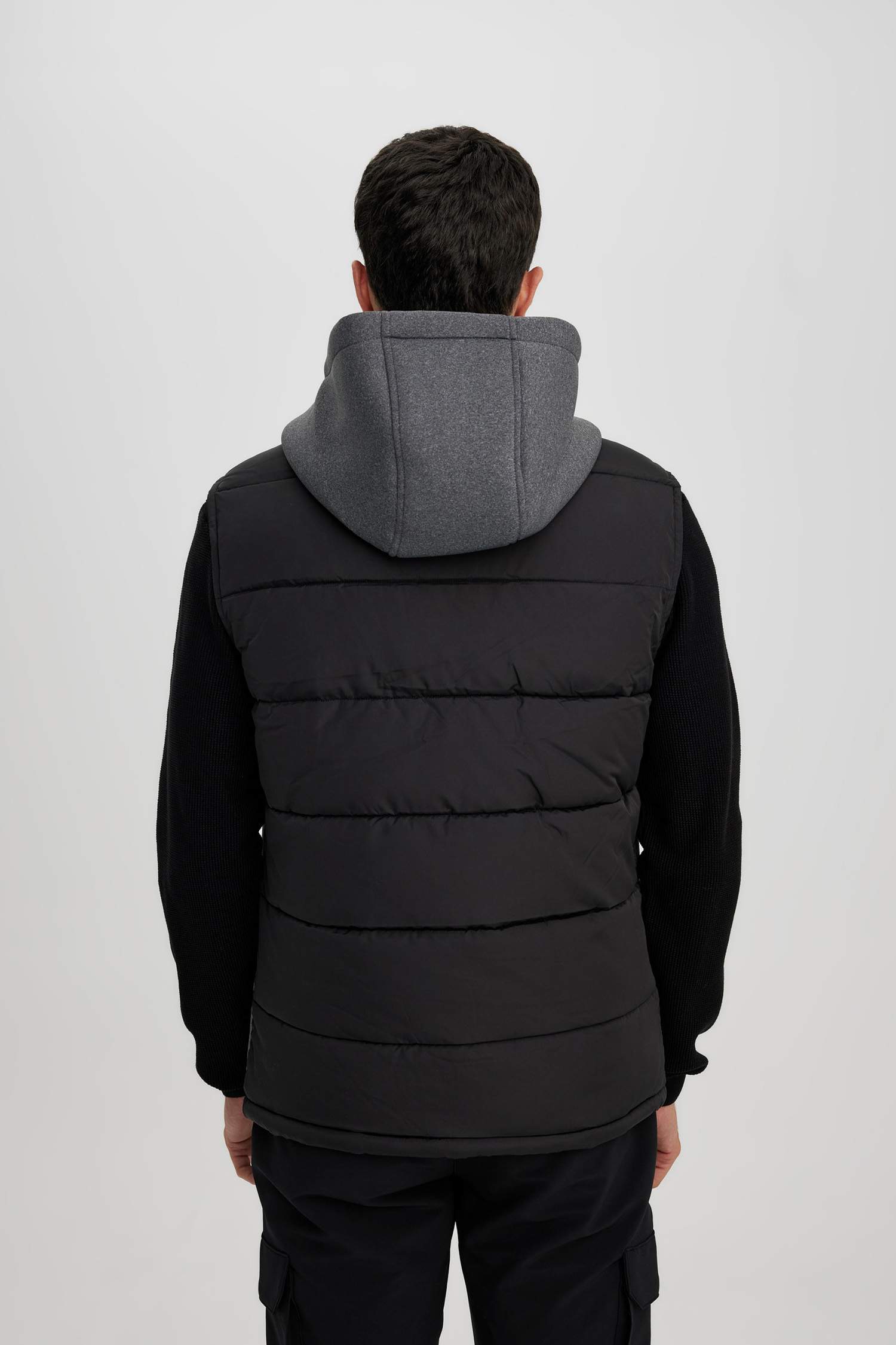 Slim Fit Kapüşonlu Şişme Yelek