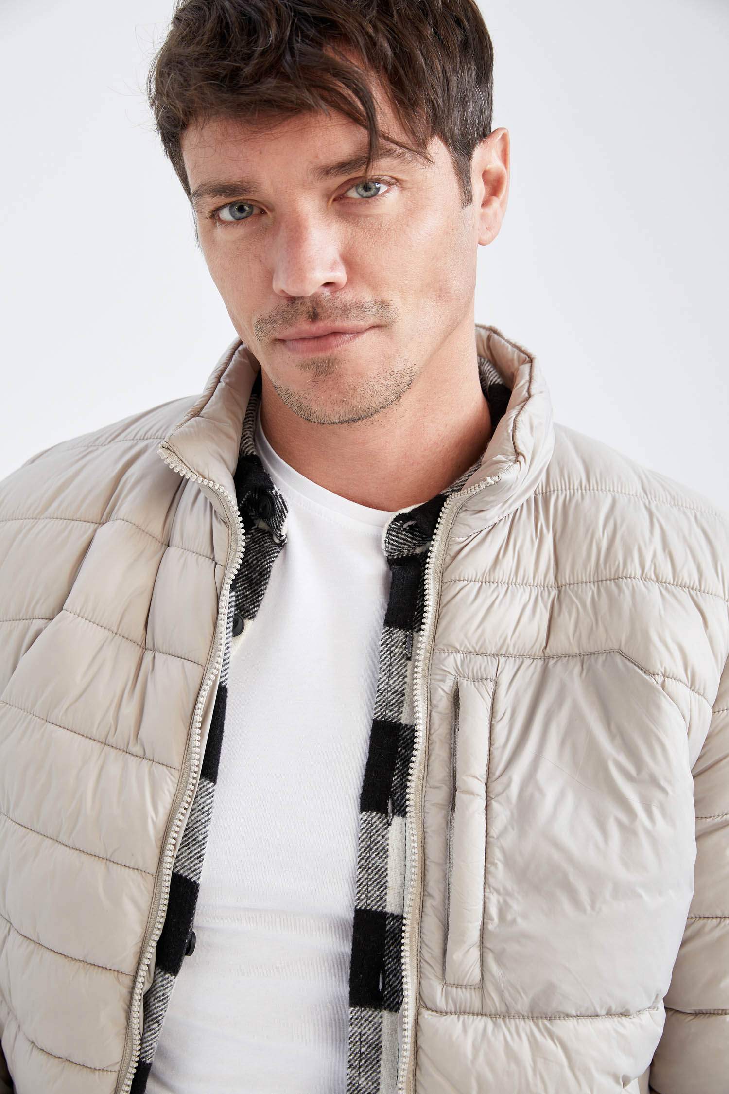 Windproof Water Repellent Slim Fit Reversible Jacket